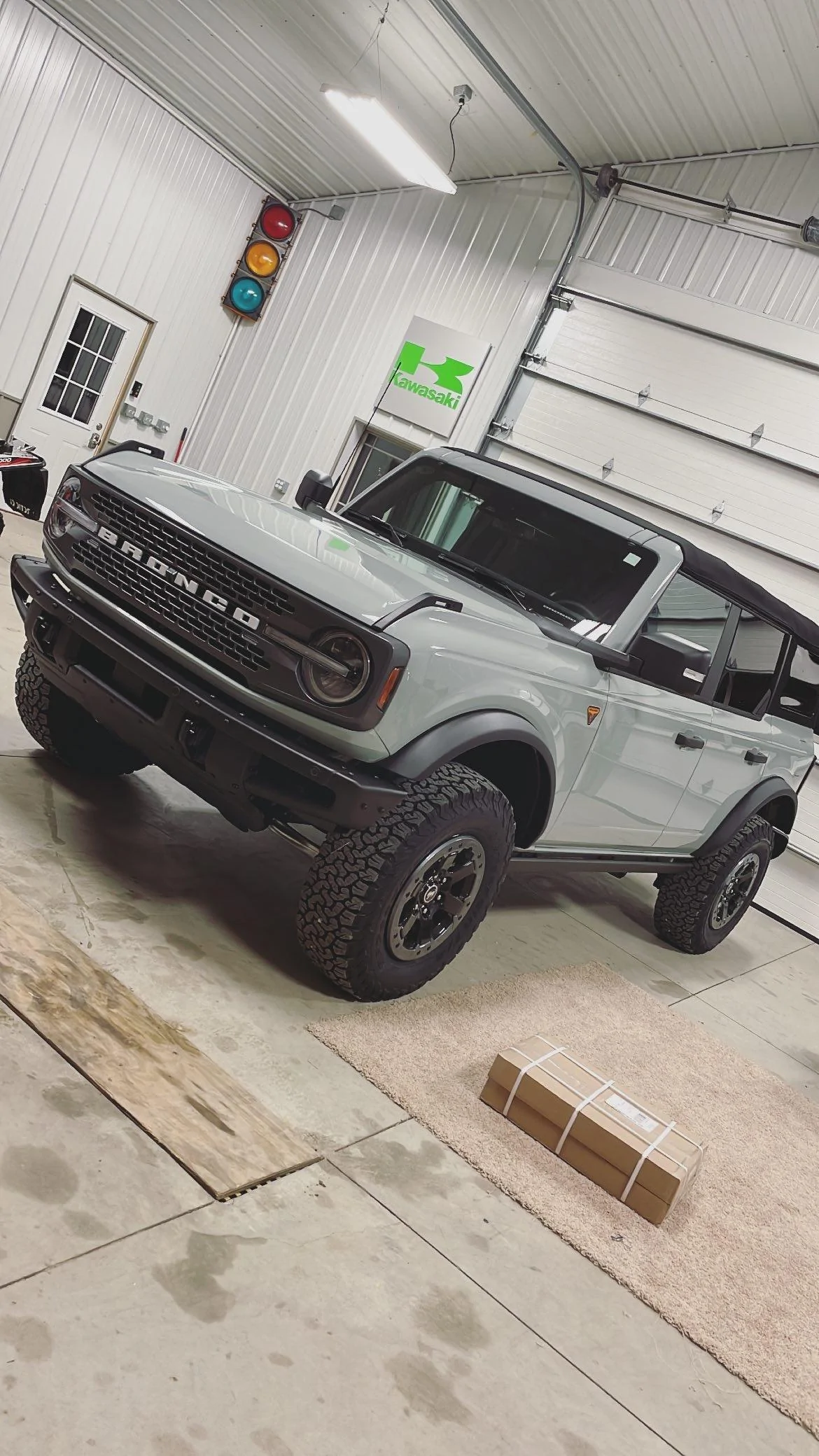 Ford Bronco Finally made it home 93F0A57D-C214-44D7-9DD6-6DFF6727007D