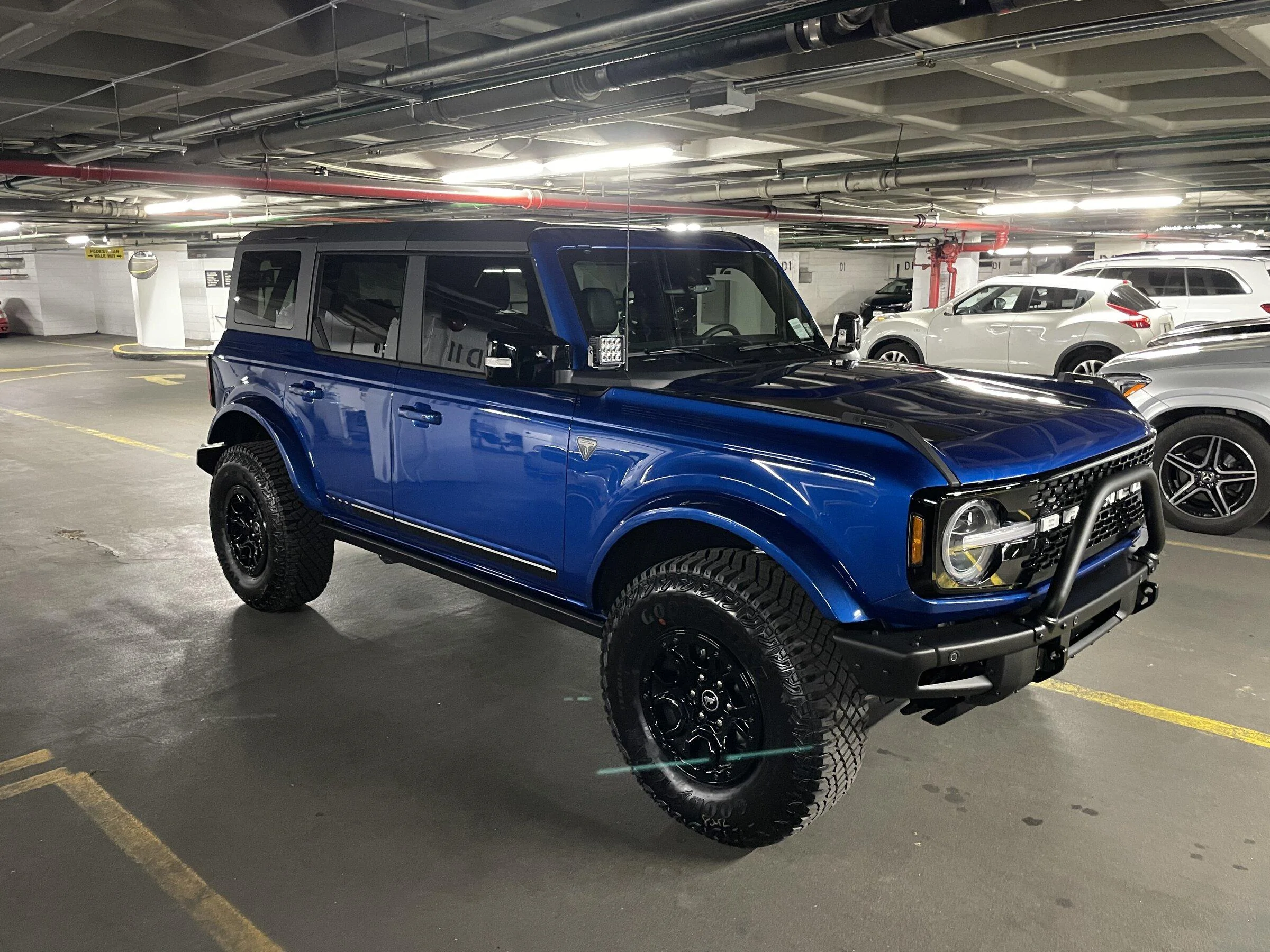 Ford Bronco LIGHTNING BLUE Bronco Club 522CDEA8-E18C-414F-B105-795565B53F7A