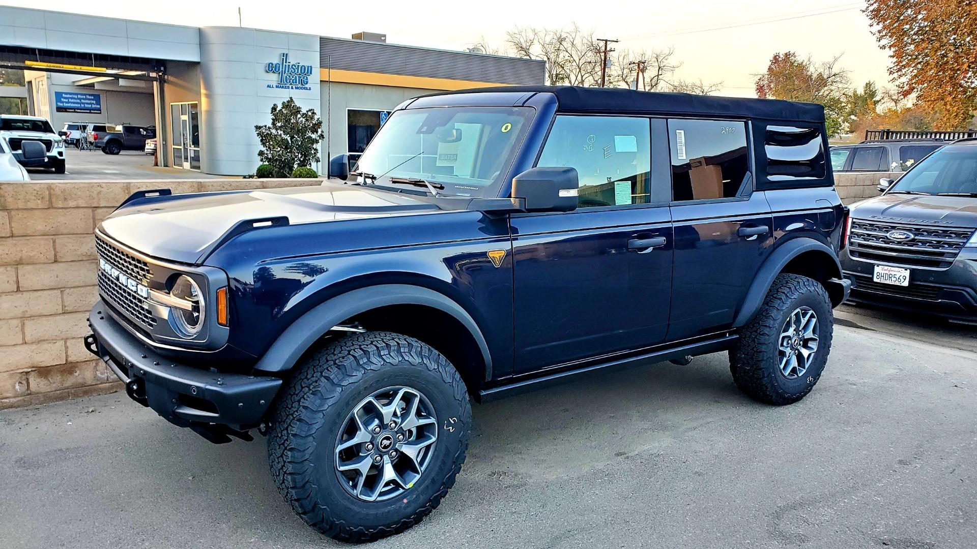 Ford Bronco ANTIMATTER BLUE Bronco Club ESSC5770.JPG