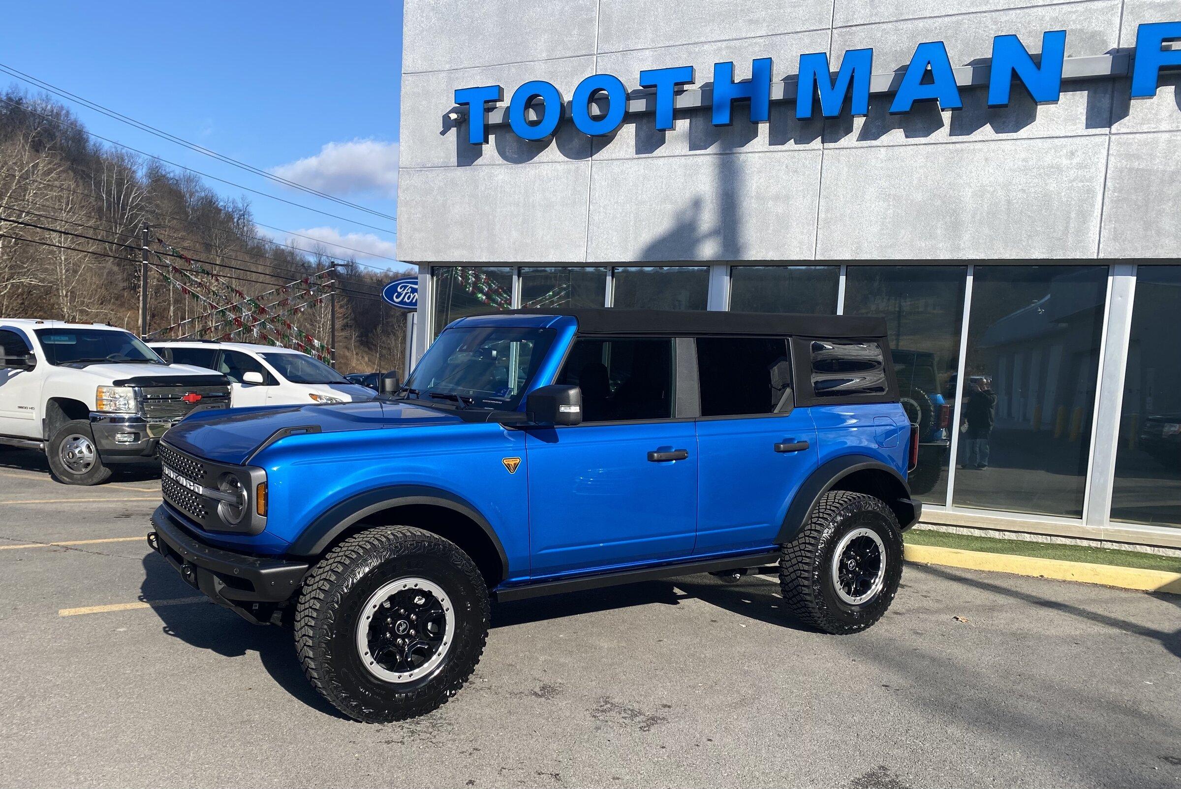 Ford Bronco VELOCITY BLUE Bronco Club IMG_6436 2