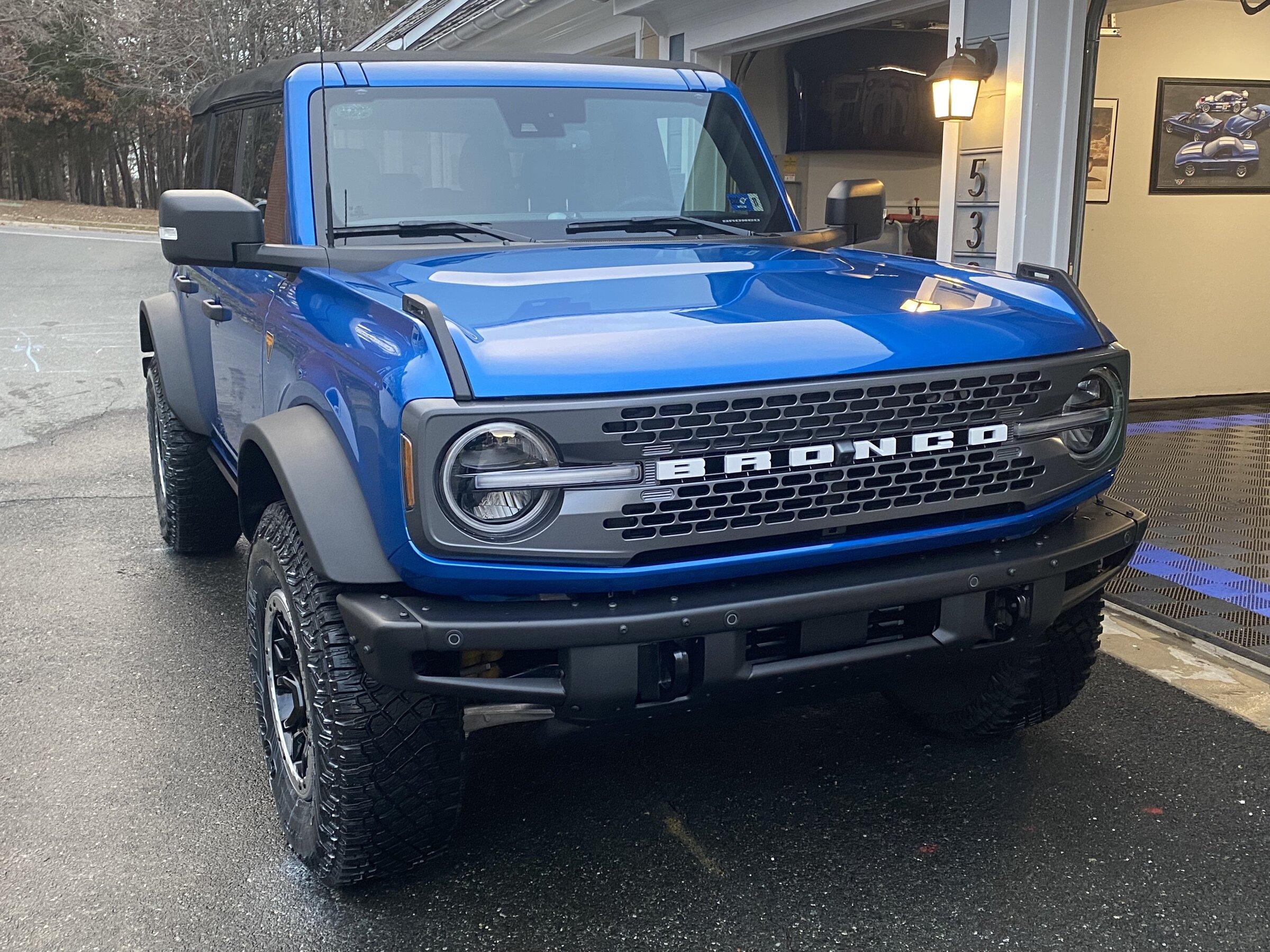 Ford Bronco VELOCITY BLUE Bronco Club IMG_6506