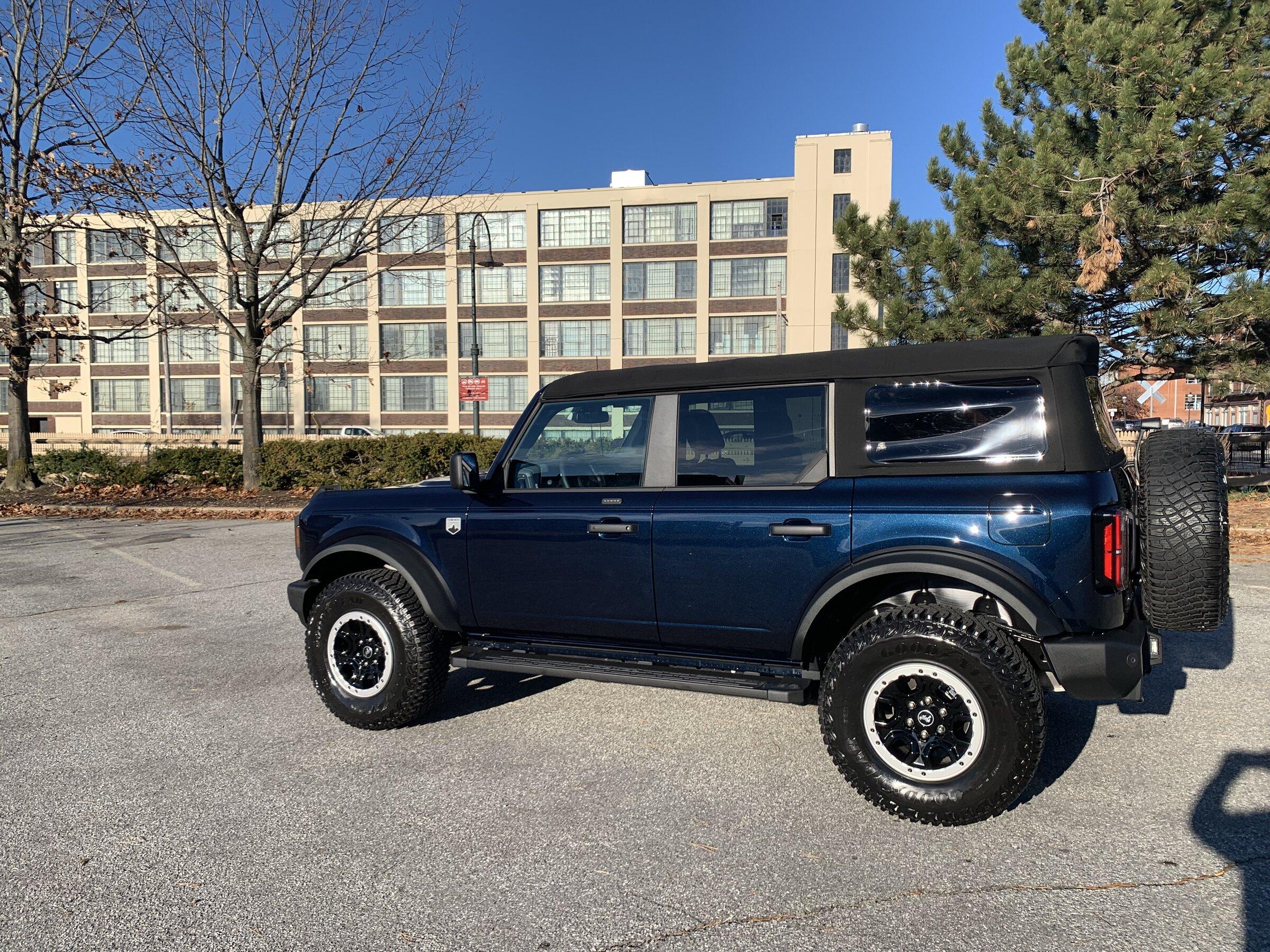 Ford Bronco ANTIMATTER BLUE Bronco Club BA98F48F-0CFD-4AAC-8214-43CF0A6DF487