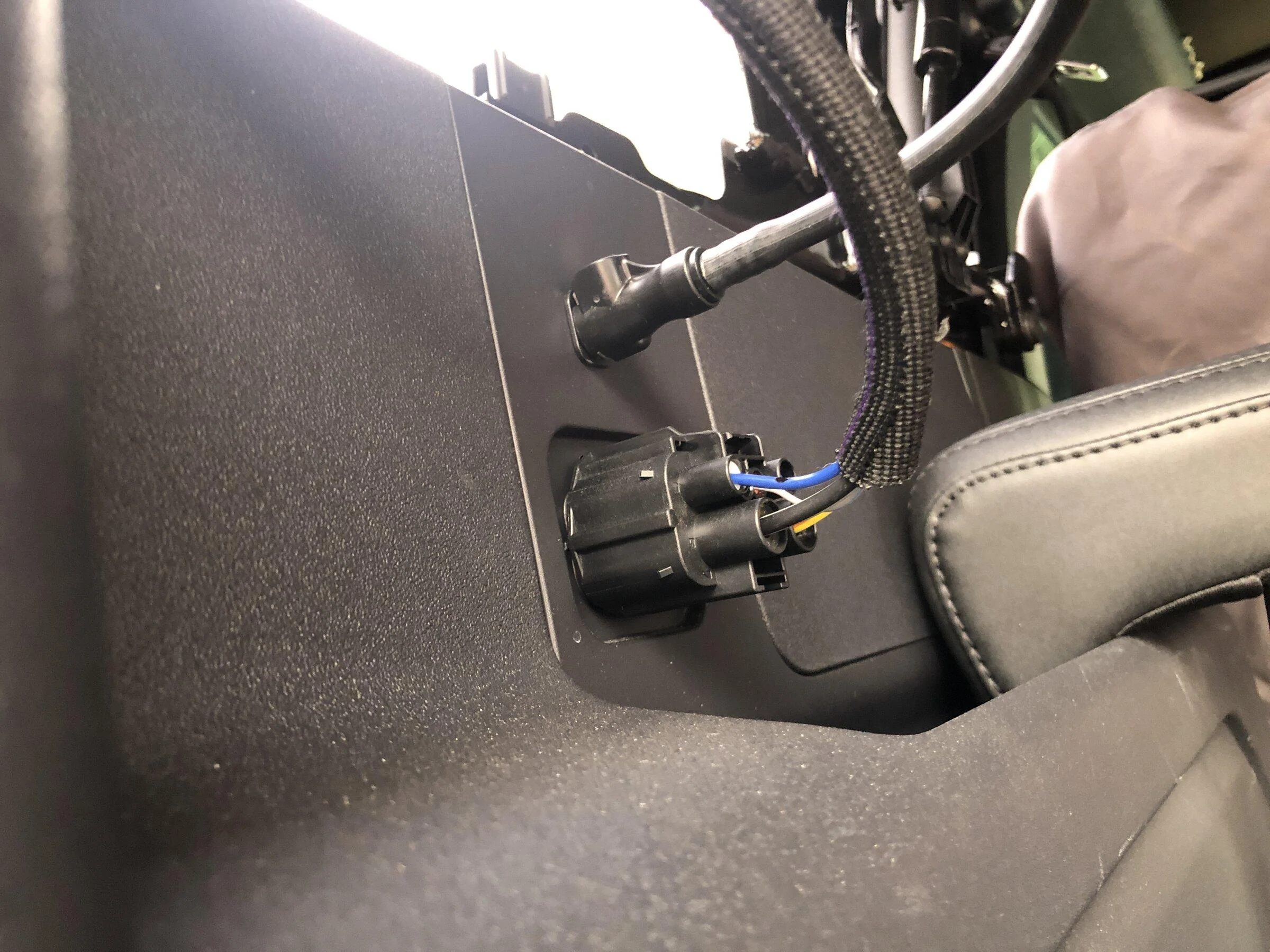 Ford Bronco Exposed Wiring not fully wrapped/loomed IMG_2377