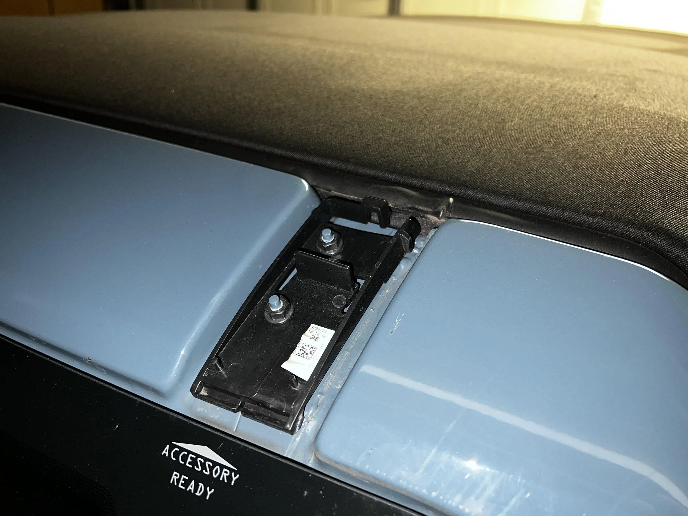 Ford Bronco Sand / Dune flag mount front mount location