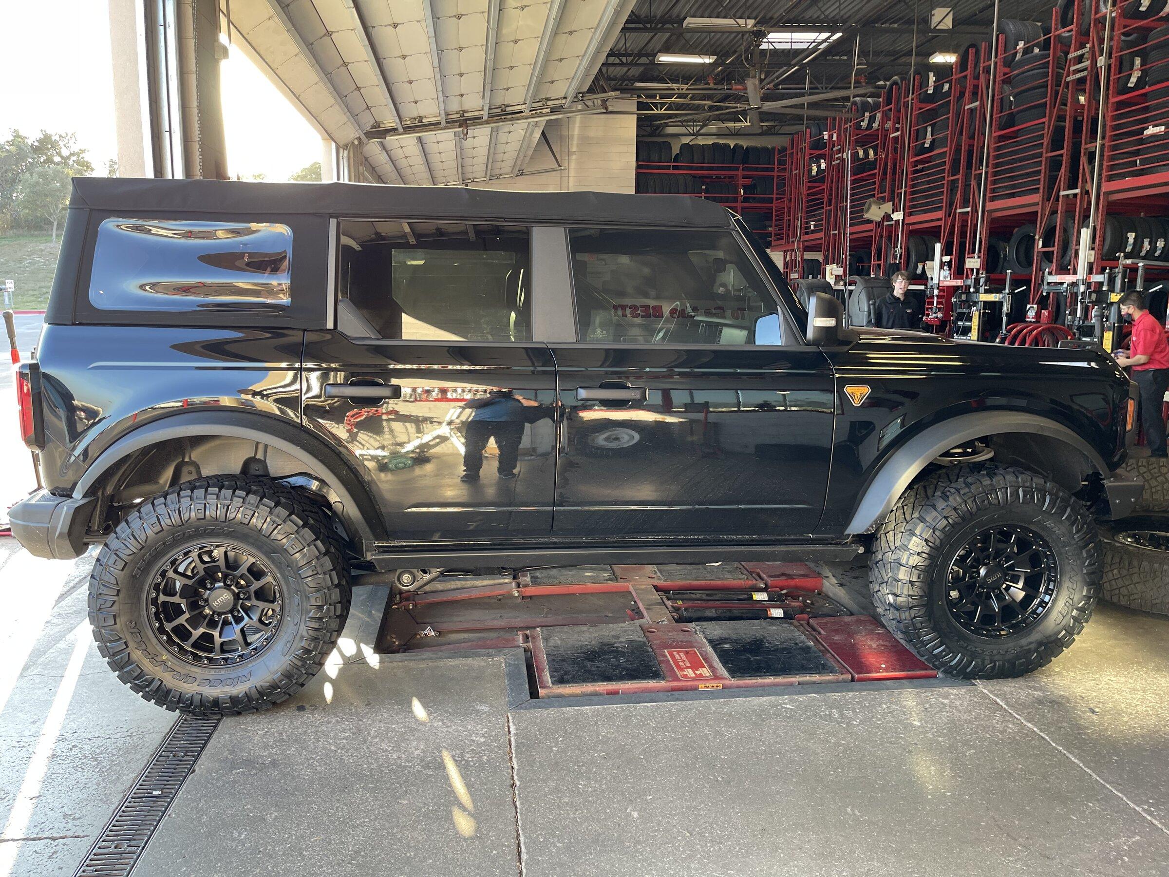 Ford Bronco Poke with Squatch flares and 0mm offset - pics? 9EBA2AB0-F97F-4430-AEDE-B66FA18BB03A