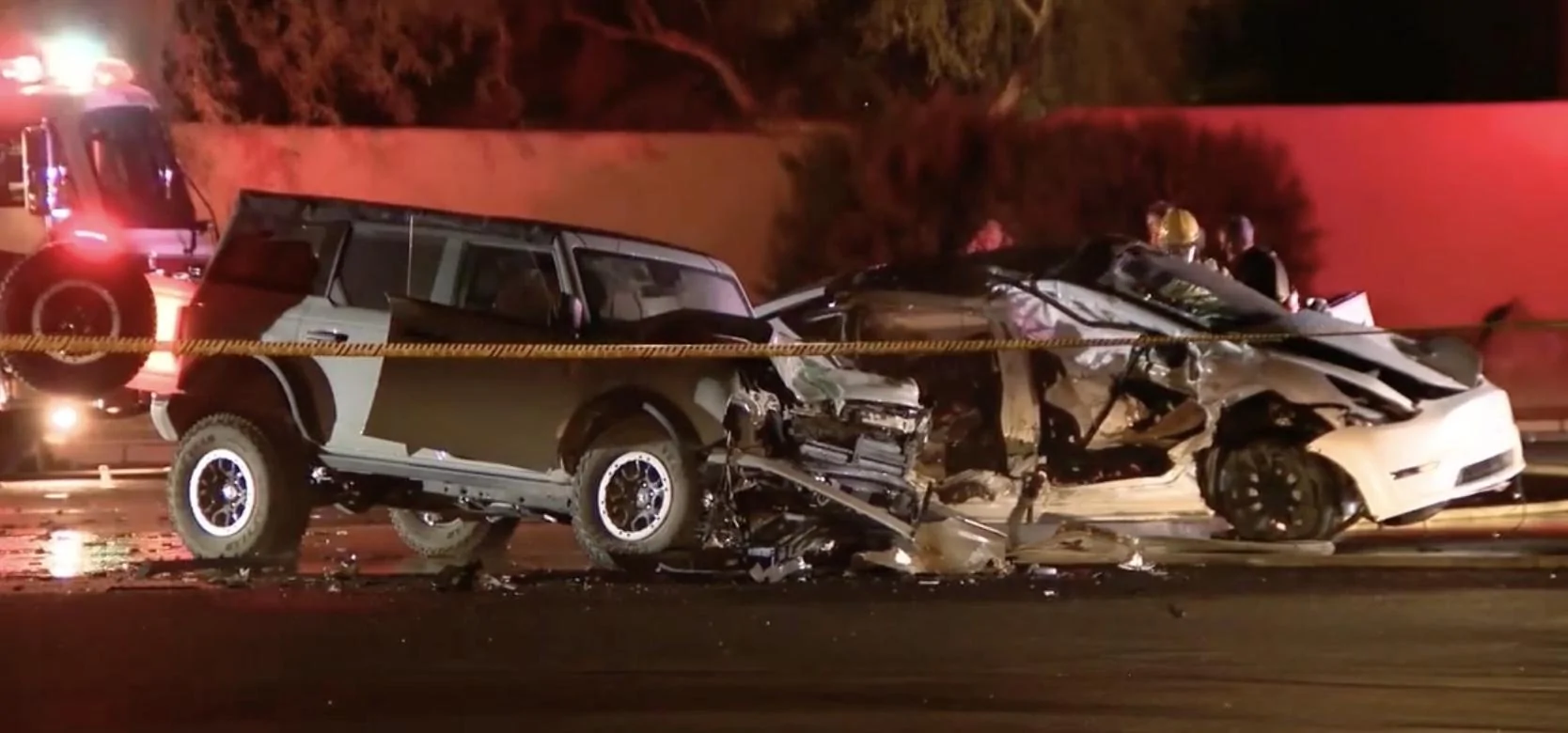 Ford Bronco Bronco involved in head-on collision with Tesla in Arizona Screen Shot 2021-12-08 at 9.59.42 AM
