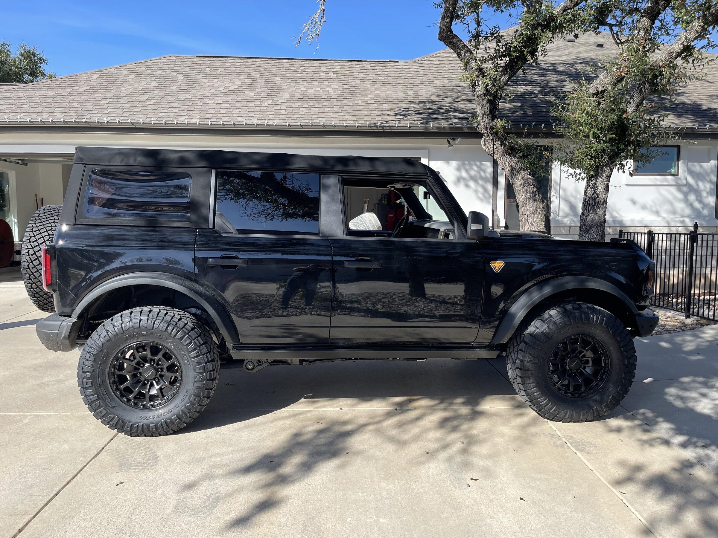 Ford Bronco Sticker Fab vinyl lettering installed CD907C7E-4C2A-4397-9D81-A069F32D77BA