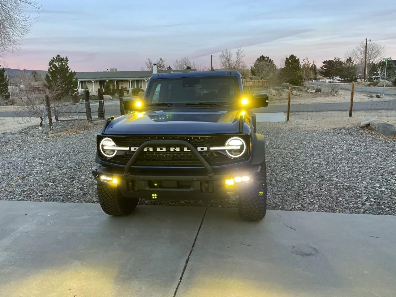Ford Bronco Lightning Blue First Edition on 37's, 17" Dirtylife beadlocks wheels, King Shocks Bronco Day 7