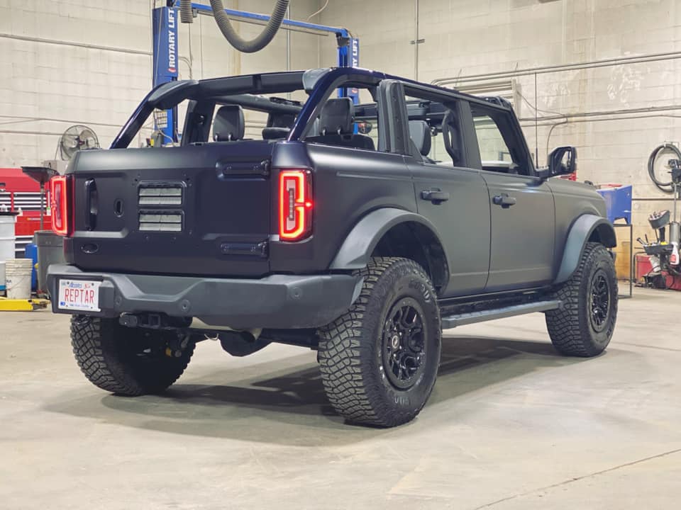 Ford Bronco ANTIMATTER BLUE Bronco Club XPEL Stealth Satin Antimatter Blue Bronco 4-Door 3