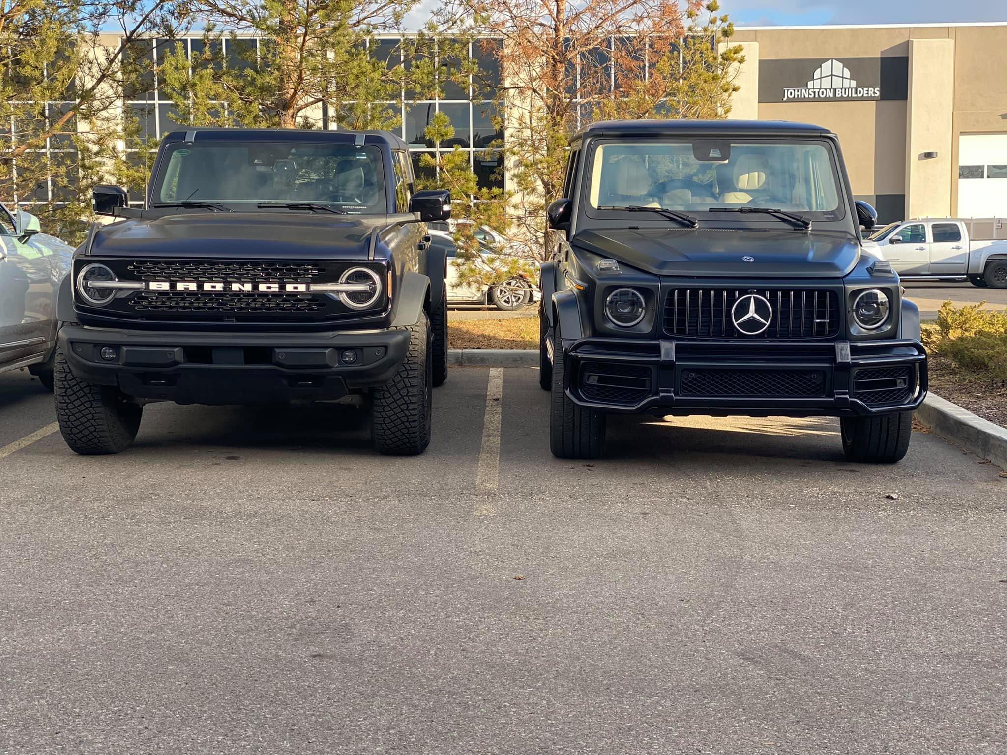 Ford Bronco ANTIMATTER BLUE Bronco Club XPEL Stealth Satin Antimatter Blue Bronco 4-Door 5