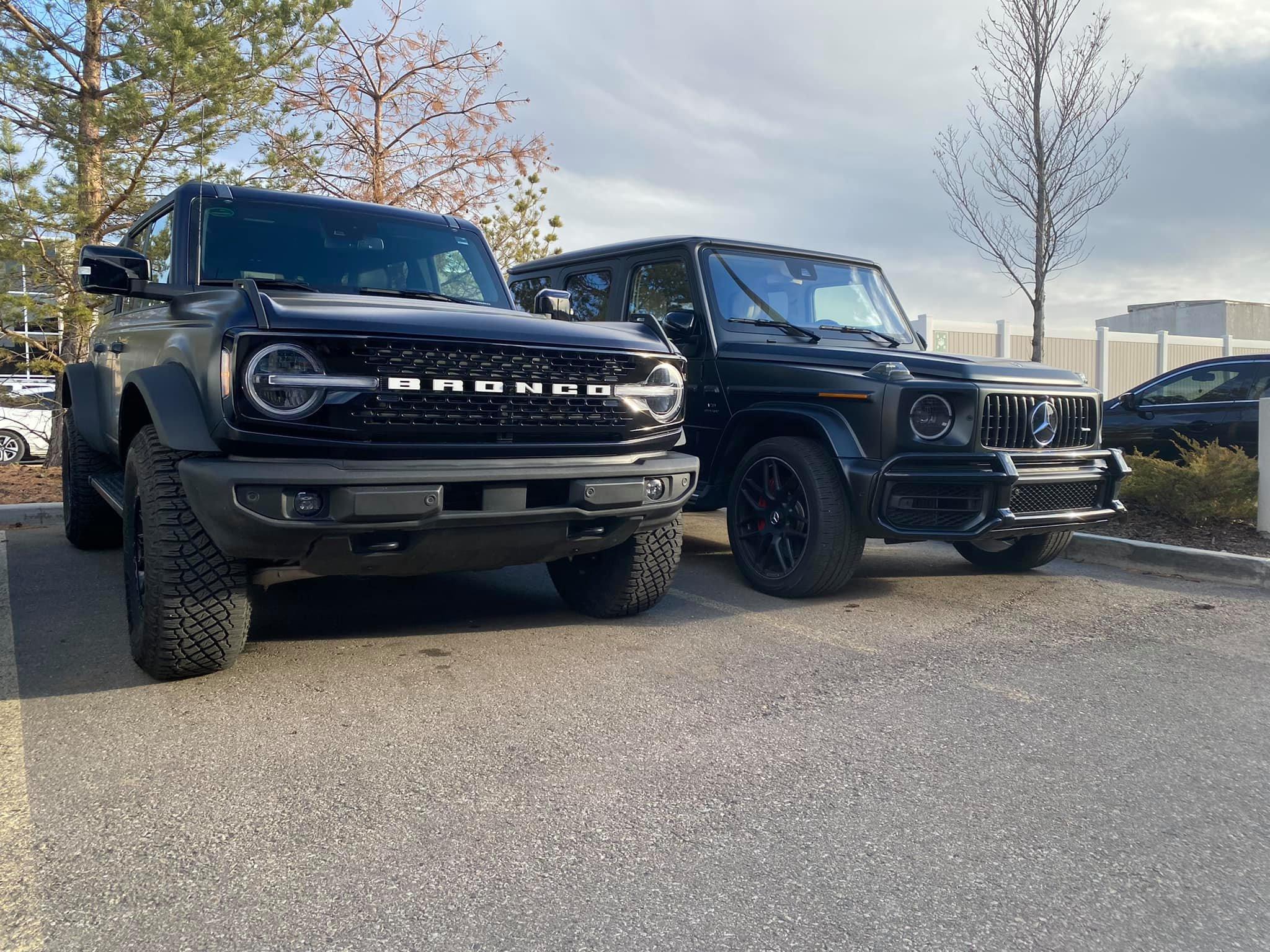 Ford Bronco ANTIMATTER BLUE Bronco Club XPEL Stealth Satin Antimatter Blue Bronco 4-Door 6