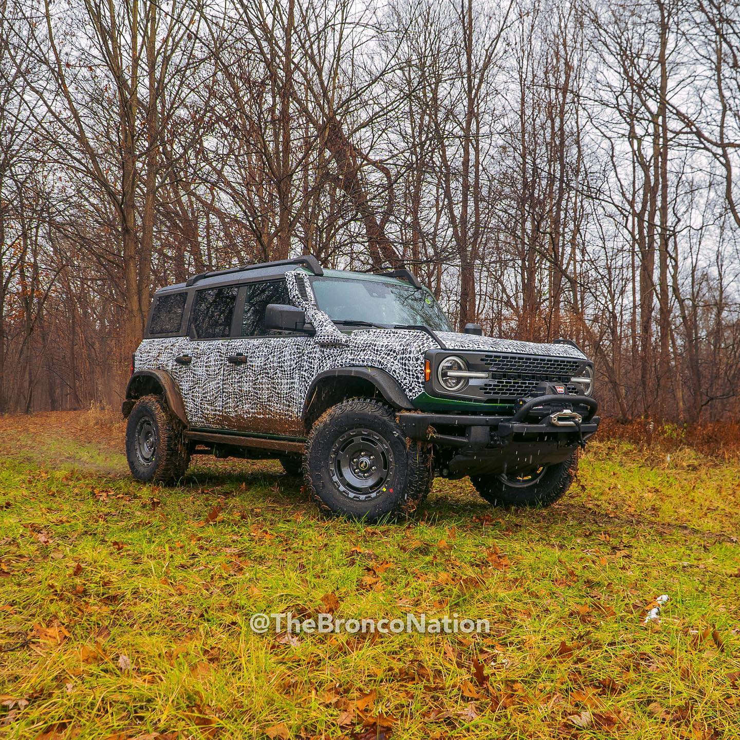 Ford Bronco Everglades Bronco Teaser Photos Reveal Square Fenders, Snorkel and Wheel Design 265480829_451754279719399_1547860911352270497_n