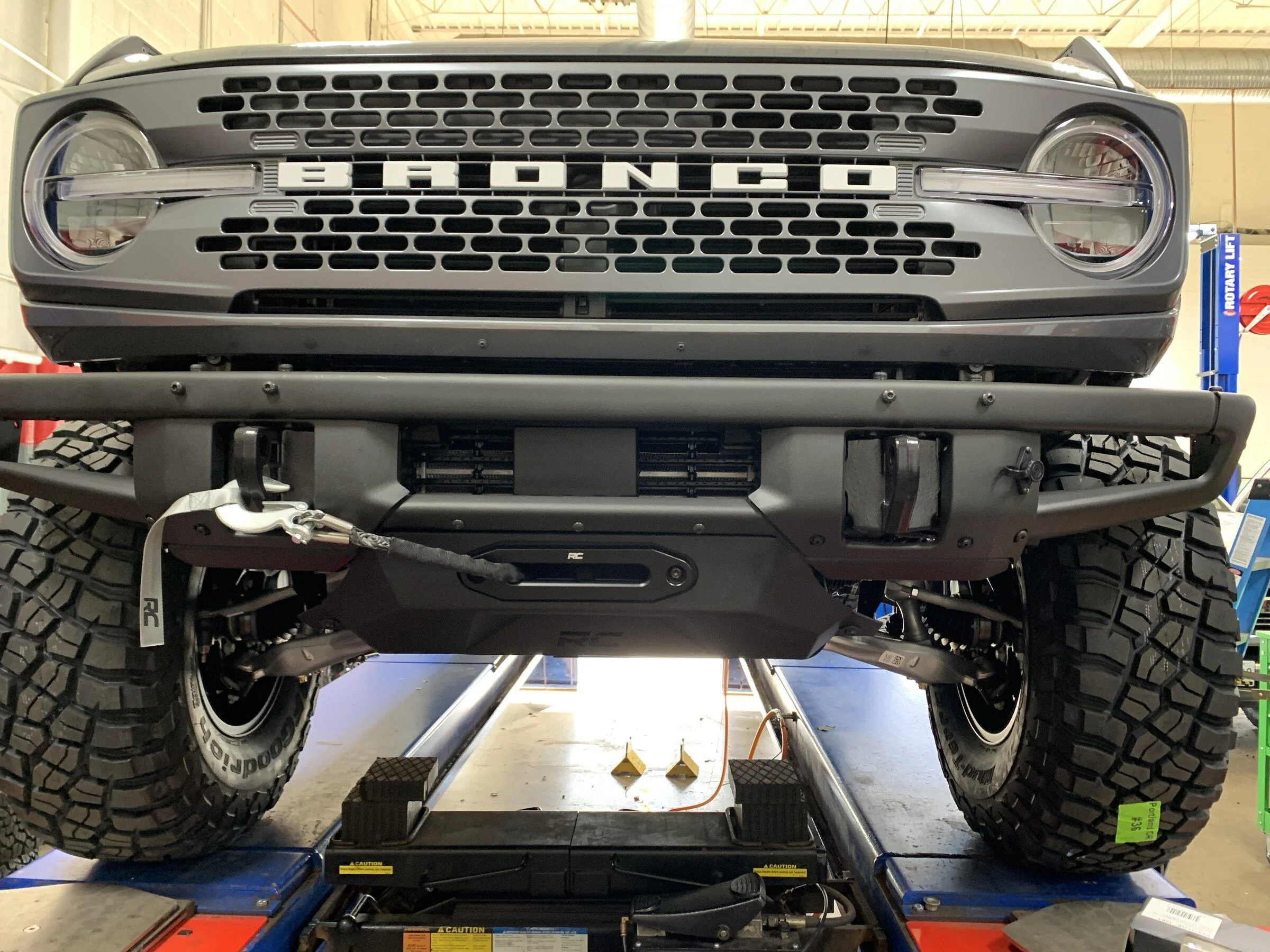Ford Bronco Badlands Build 37" | 3.5" 4WP Coilovers | Arms | Track Bar | RC Hidden Winch | Fender Deletes b2