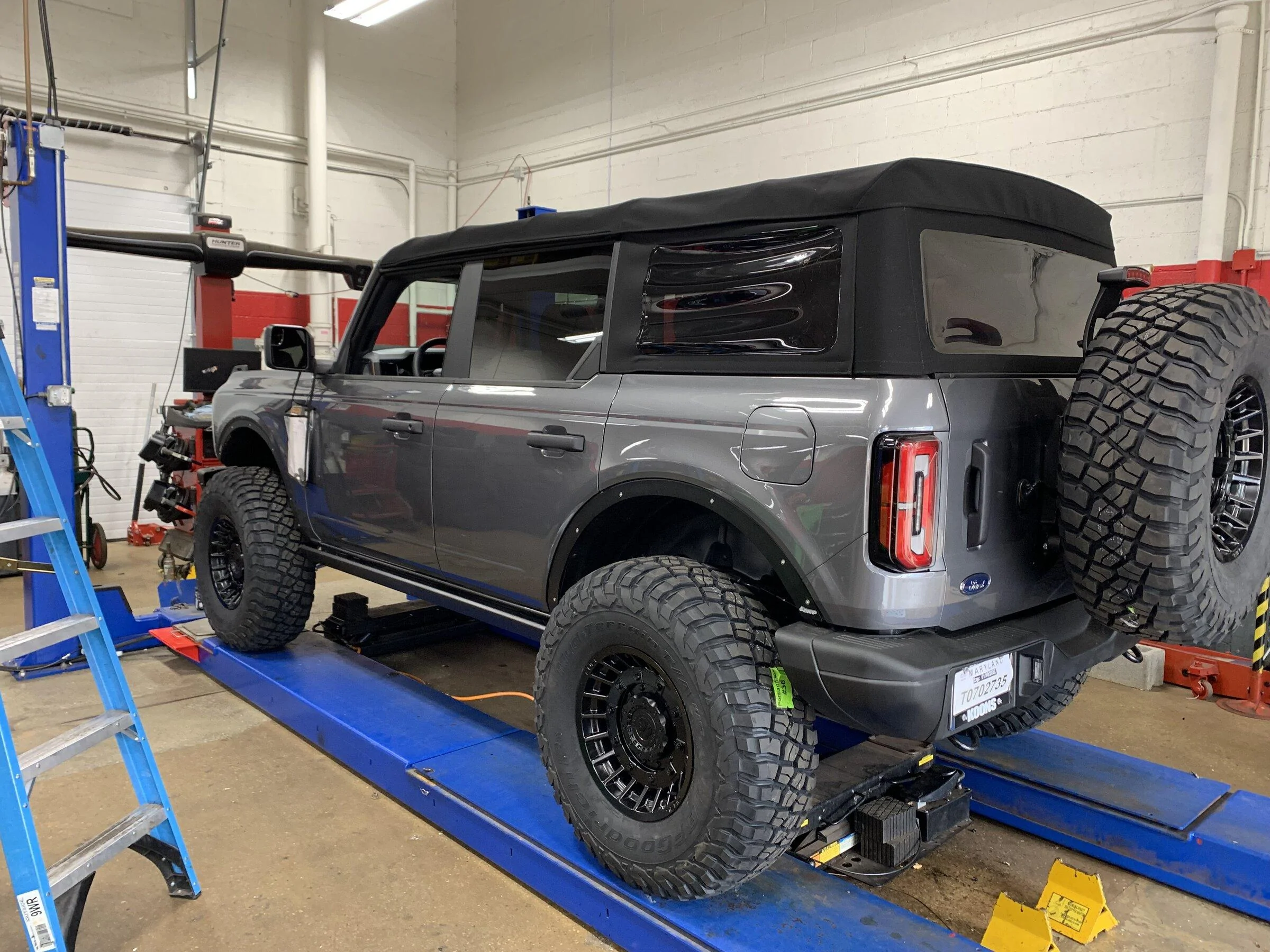 Ford Bronco Badlands Build 37" | 3.5" 4WP Coilovers | Arms | Track Bar | RC Hidden Winch | Fender Deletes b3