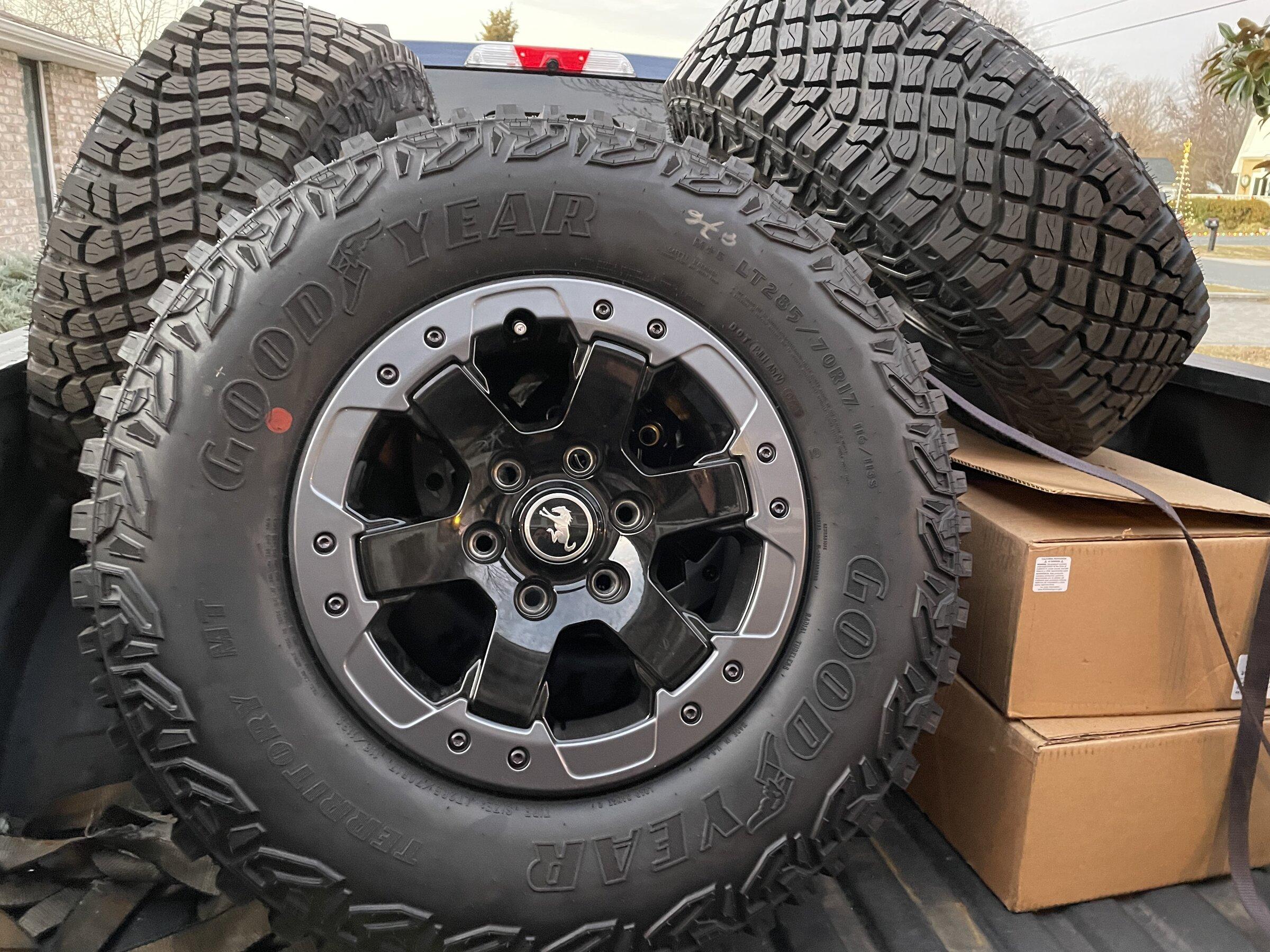 Ford Bronco Badlands Build 37" | 3.5" 4WP Coilovers | Arms | Track Bar | RC Hidden Winch | Fender Deletes 1BCD9B60-D584-46C8-B5BD-57F6678DBD13