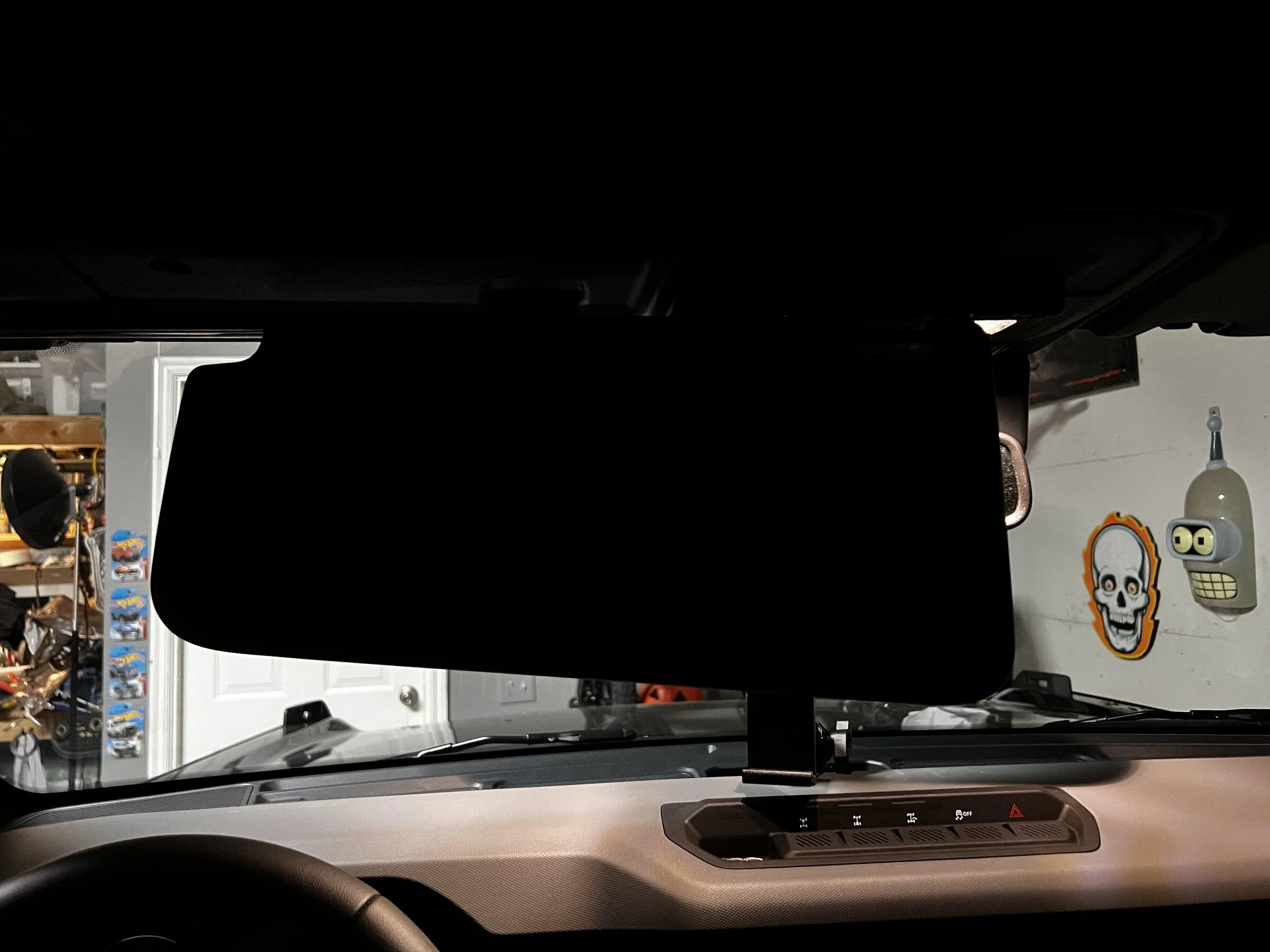 Ford Bronco Sun Visor too long hits rearview mirror B44DFD24-16D0-477D-9D62-CCFDA0E5A761