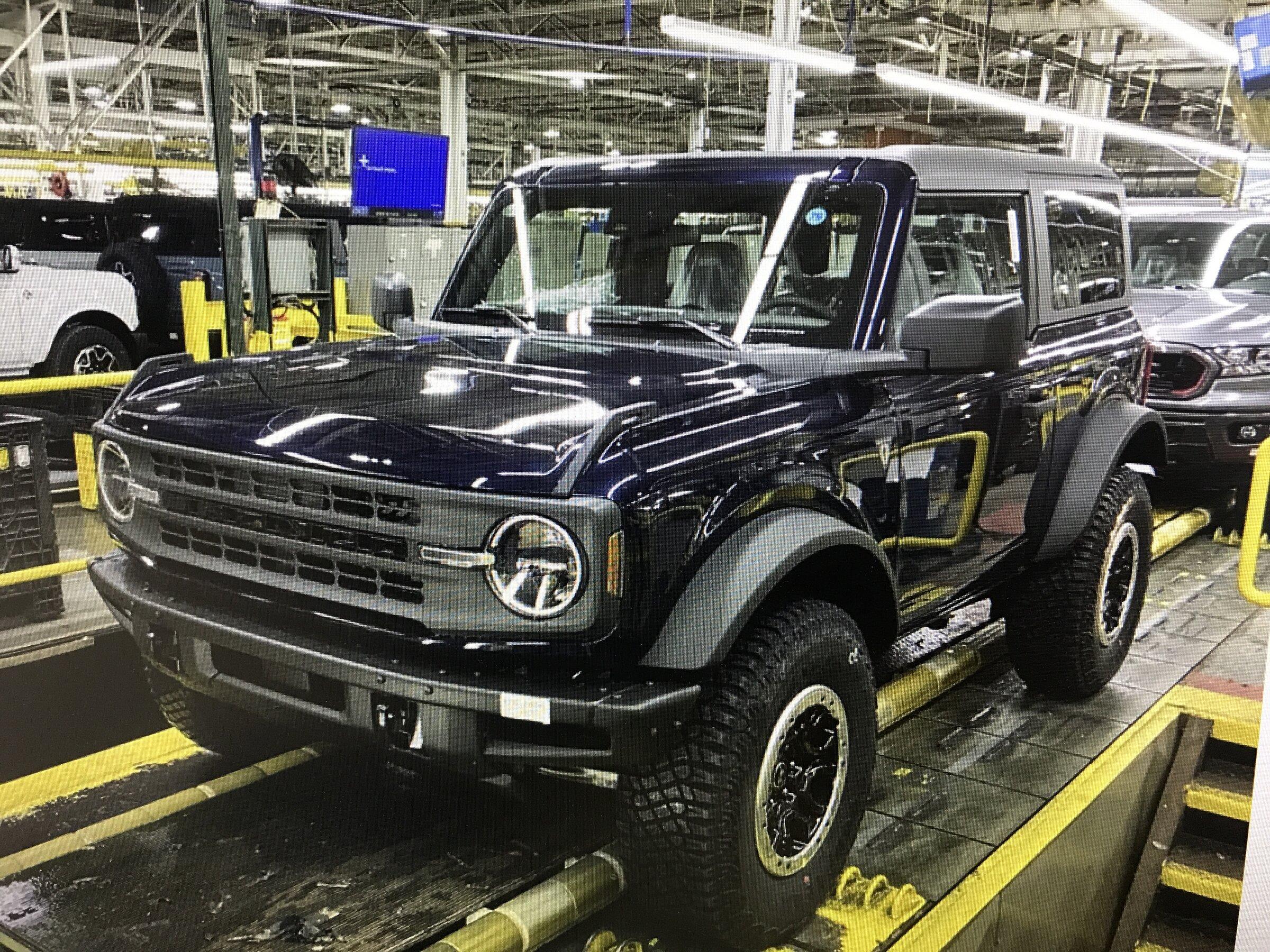 Ford Bronco Show me your BaseSquatch 66059486521__9178587A-8A5D-4B6D-BA3B-C4DB4A0637FF.JPG