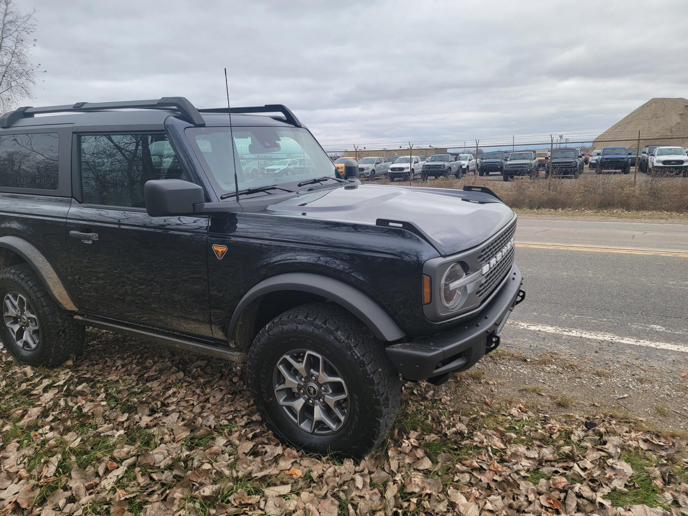 Ford Bronco ANTIMATTER BLUE Bronco Club 20211126_160409
