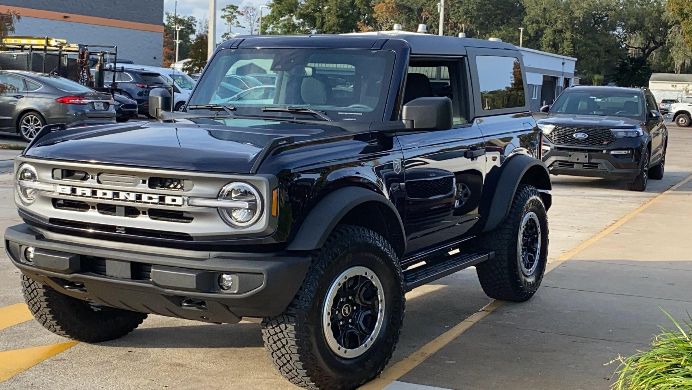 Ford Bronco ANTIMATTER BLUE Bronco Club IMG_5351