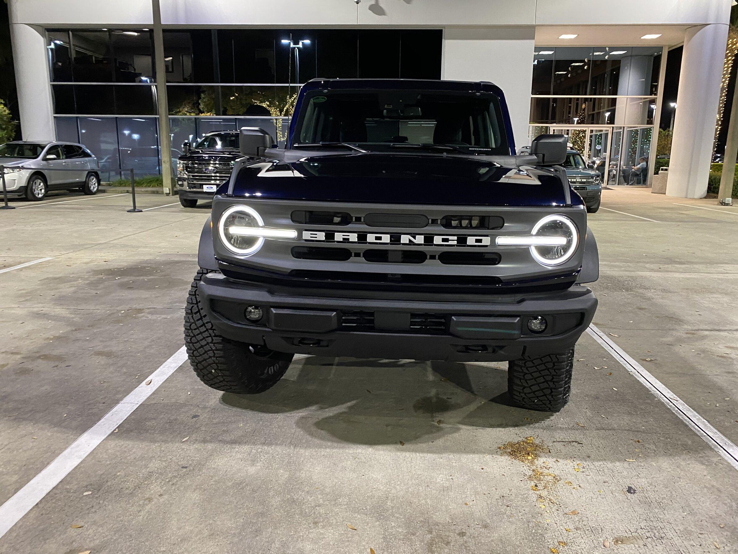 Ford Bronco ANTIMATTER BLUE Bronco Club IMG_5339