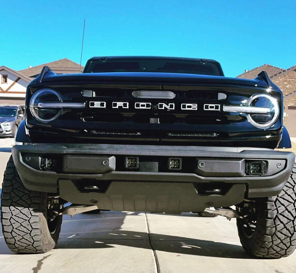 Ford Bronco Lights installed in grill and bumper (Outer Banks) E21712E9-B6FA-4DB4-95A7-88CC2264560C