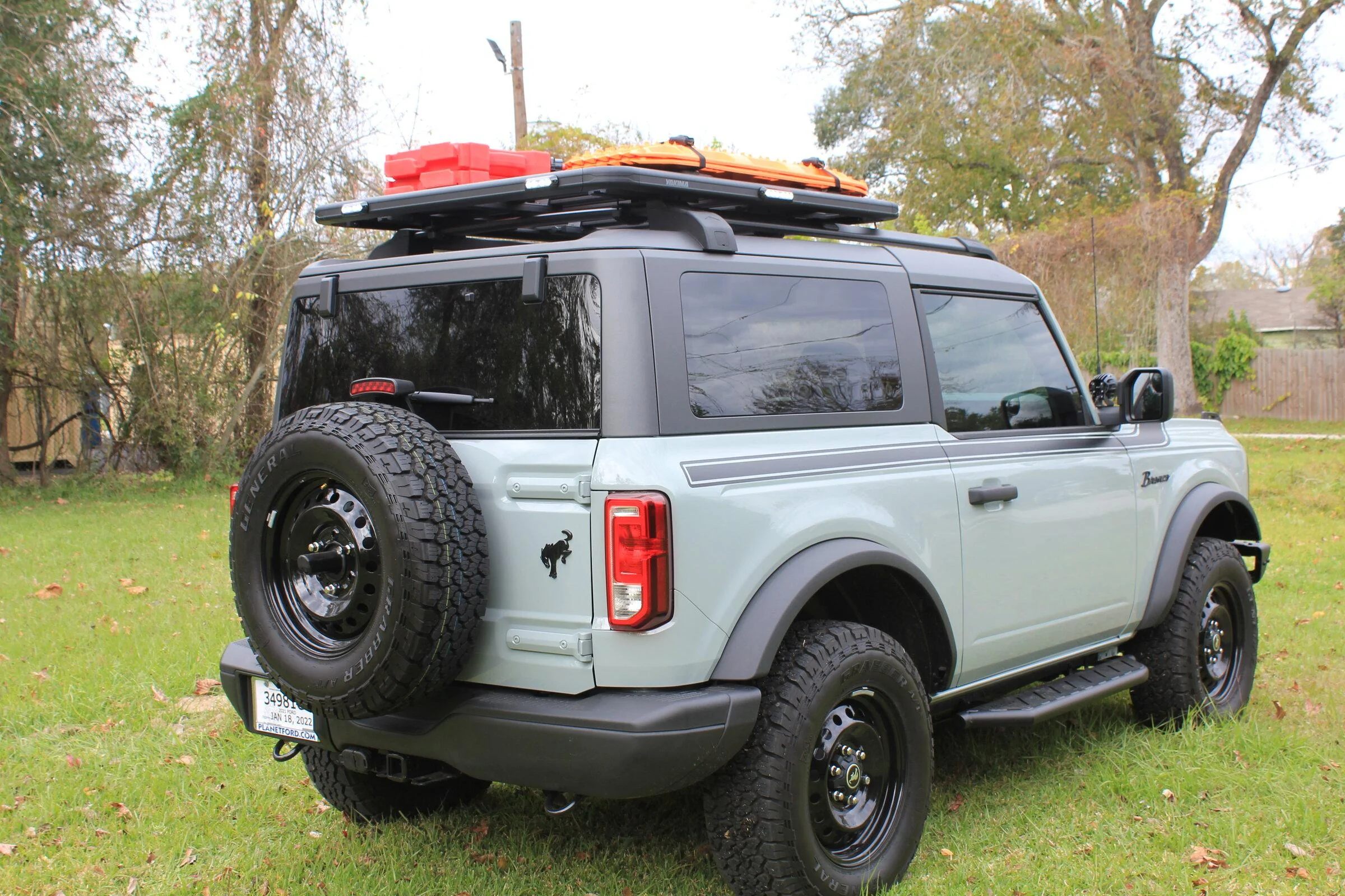 Ford Bronco CACTUS GRAY Bronco Club 02620B28-32AA-4CFA-B45D-CF34A77036A8