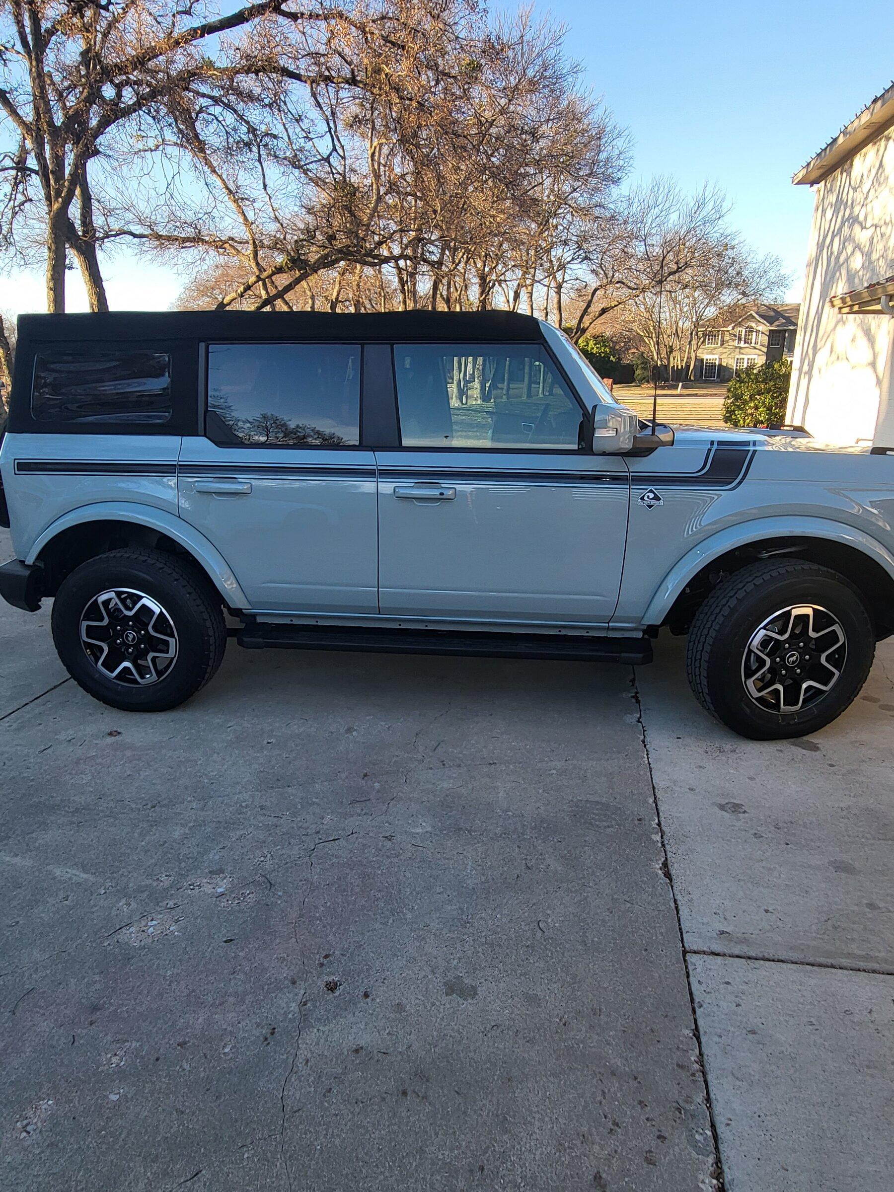 Ford Bronco CACTUS GRAY Bronco Club 20211211_162104