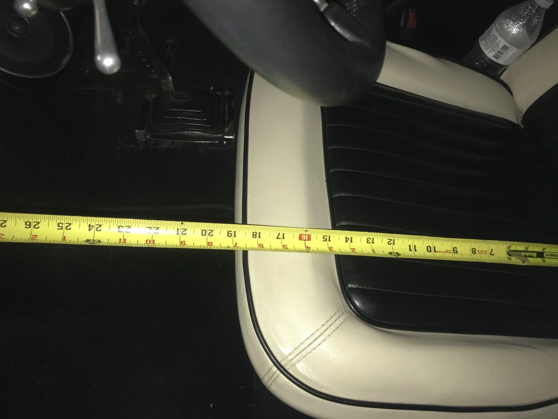 Ford Bronco Leg room dimensions 3F70AA59-6517-4967-BFB7-AB2F243C1743