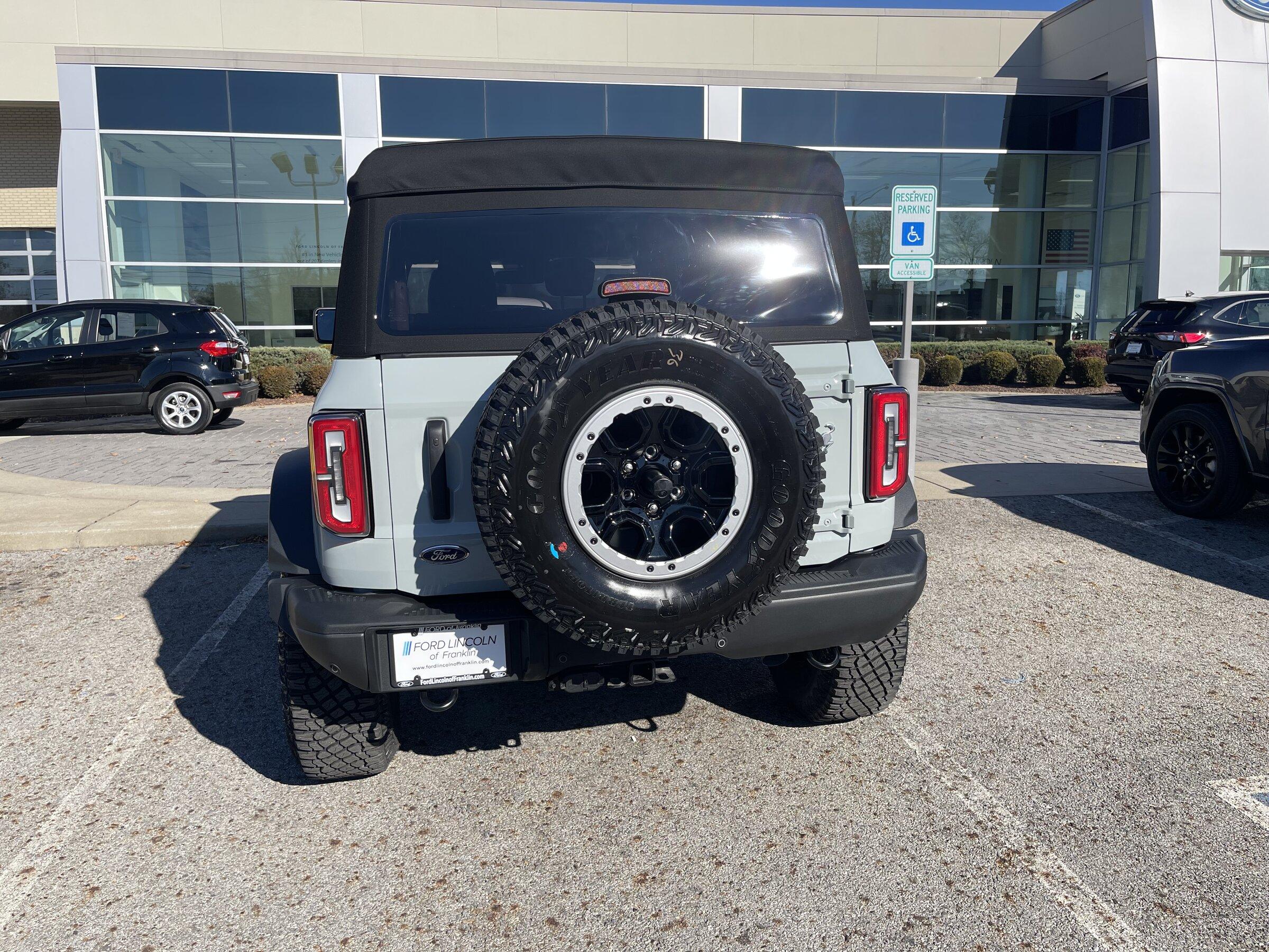 Ford Bronco Selling tires and wheels IMG_0266