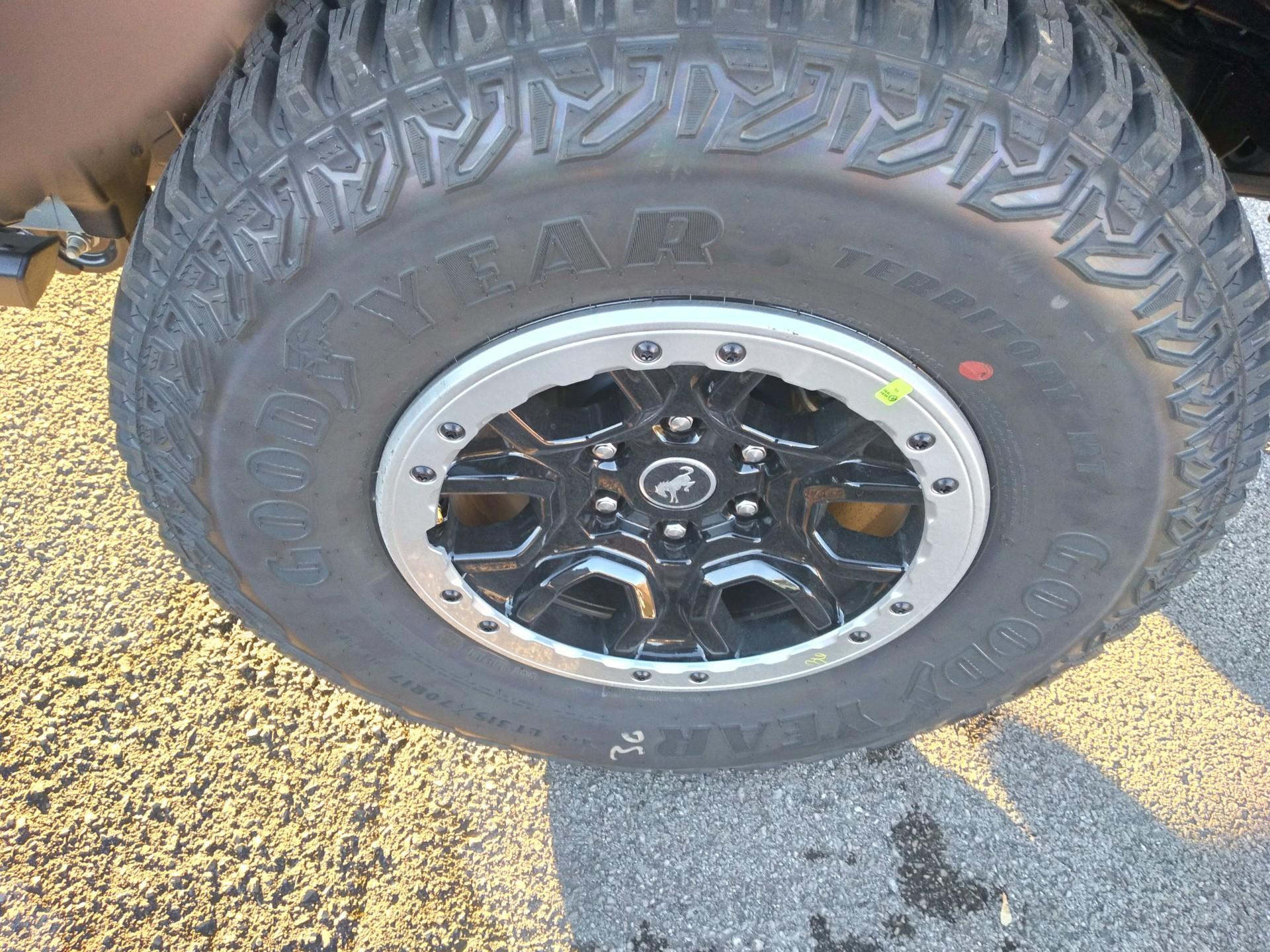 Ford Bronco Selling tires and wheels part0