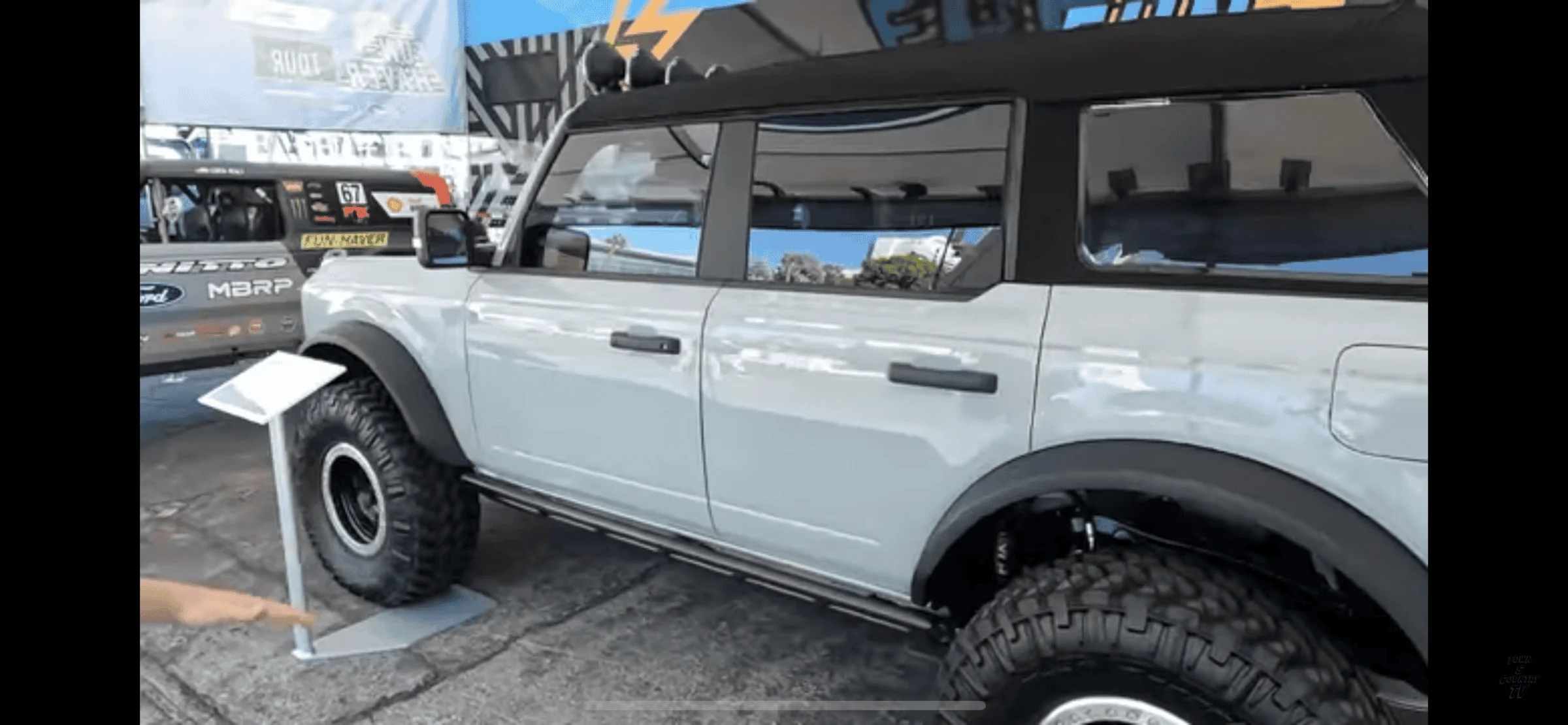 Ford Bronco Rear window waves - How did they get them smooth?? 6896D9AA-B8CE-4003-BB75-5FF4CEEC1F9C