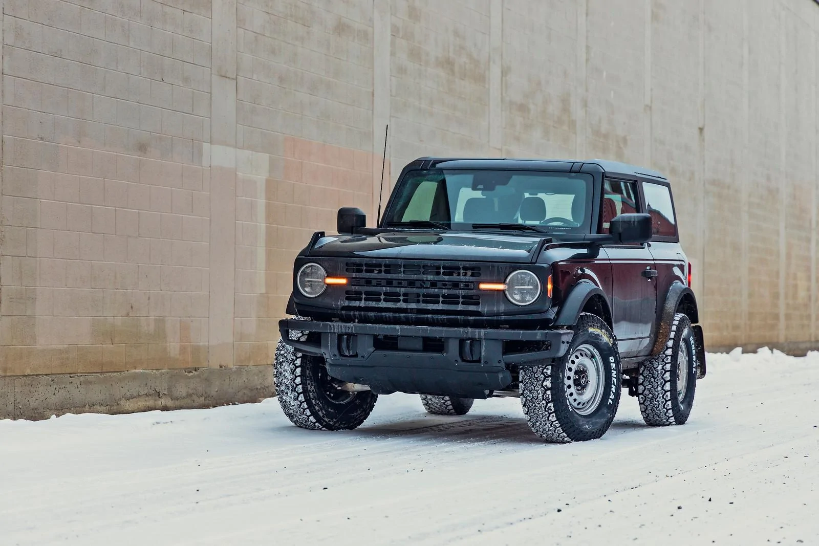 Ford Bronco SHADOW BLACK Bronco Club Bronco%201st%20a1-X3