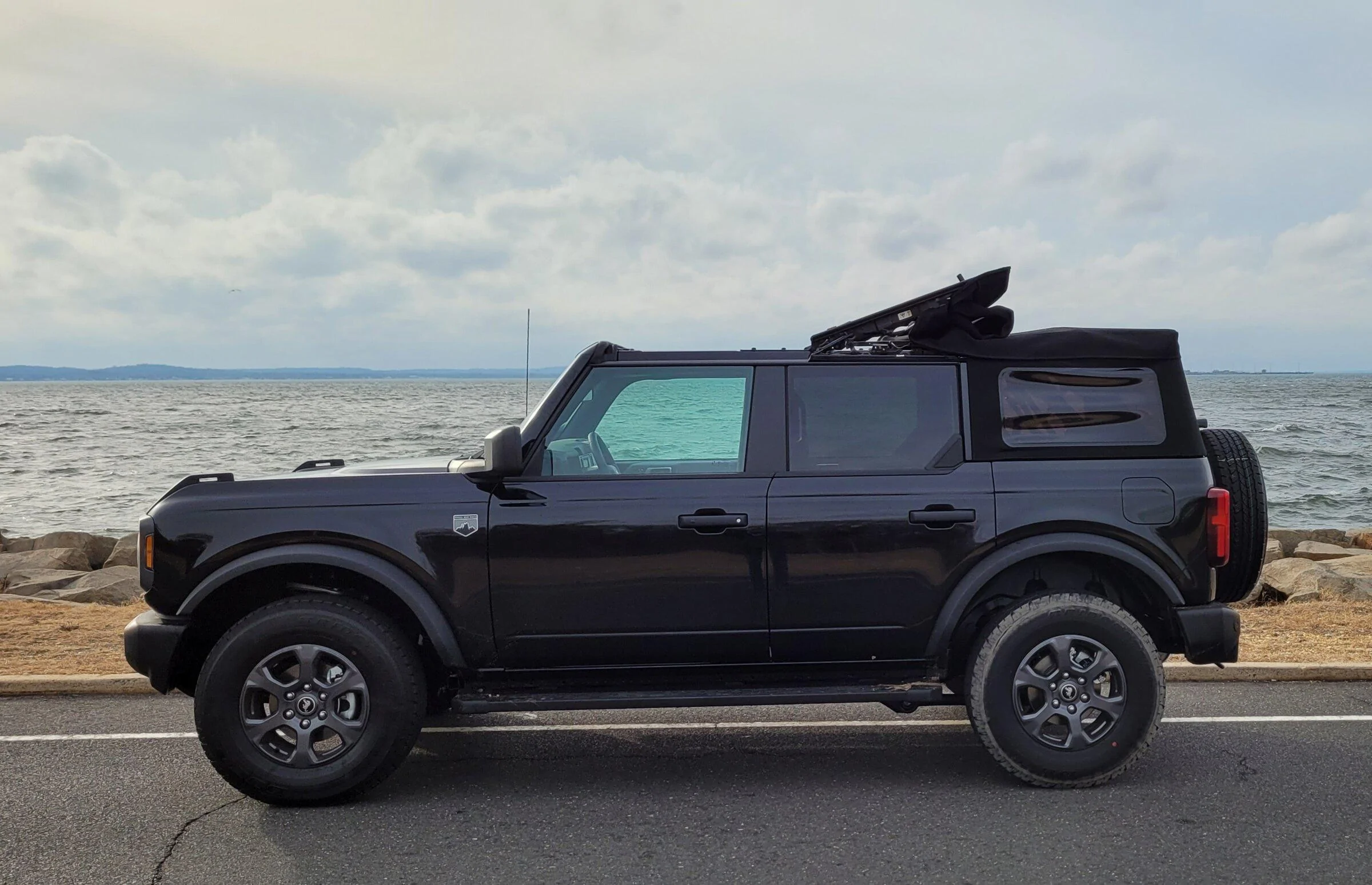 Ford Bronco SHADOW BLACK Bronco Club 20211211_140004