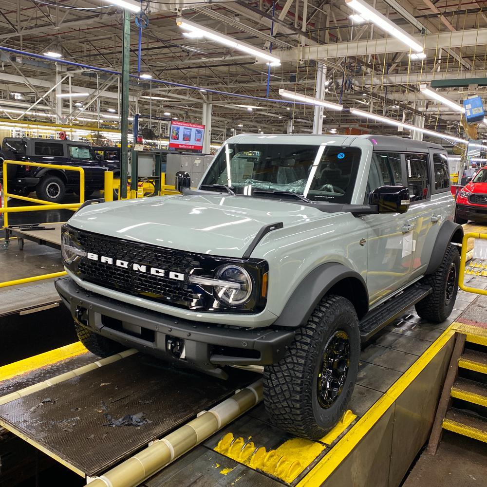 Ford Bronco *** DIRT MOUNTAIN Broncos - Built, Shipped, Delivered Tracker*** image