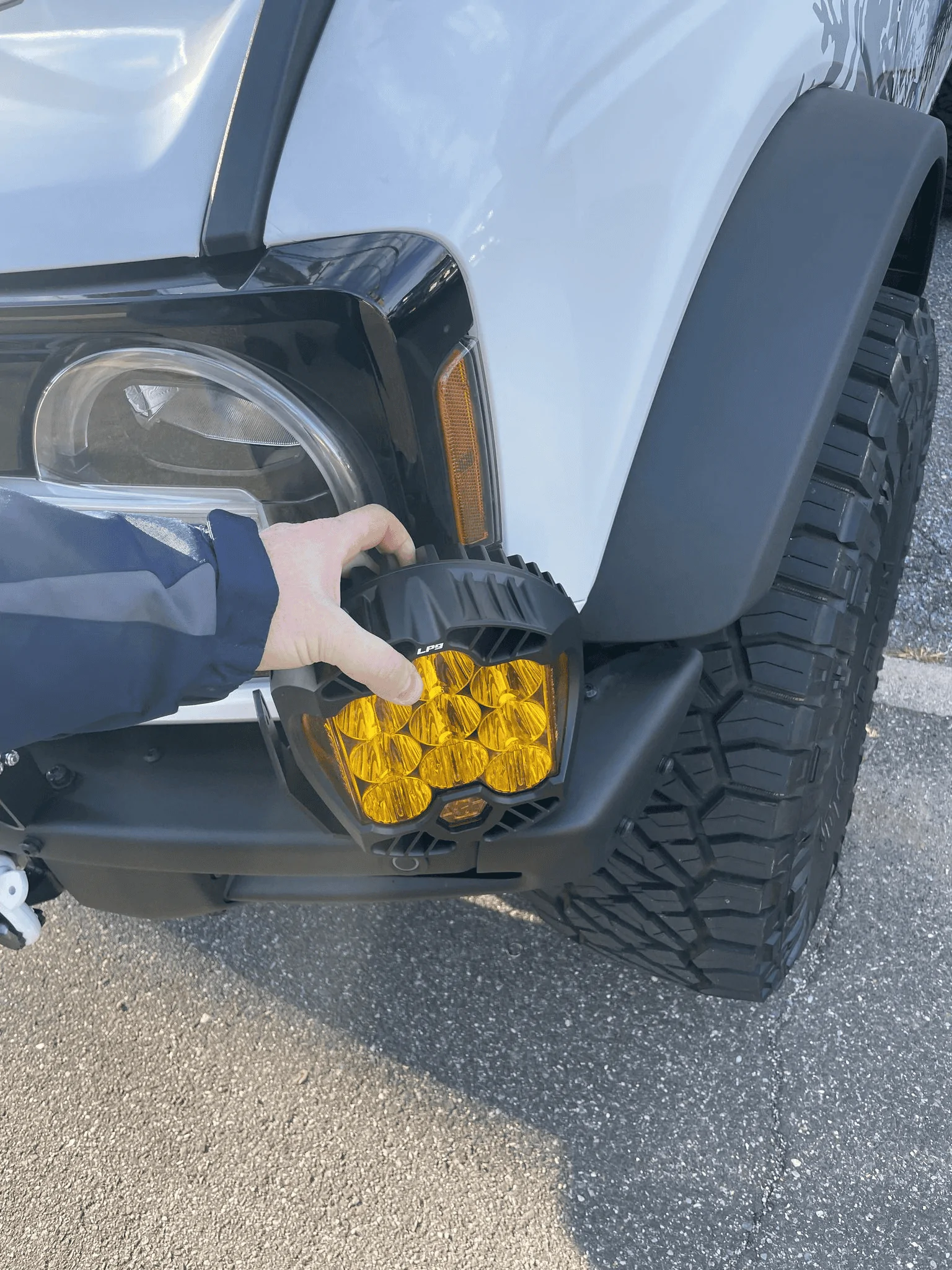 Ford Bronco Baja LP9's on a HD modular bumper? 1639578220573