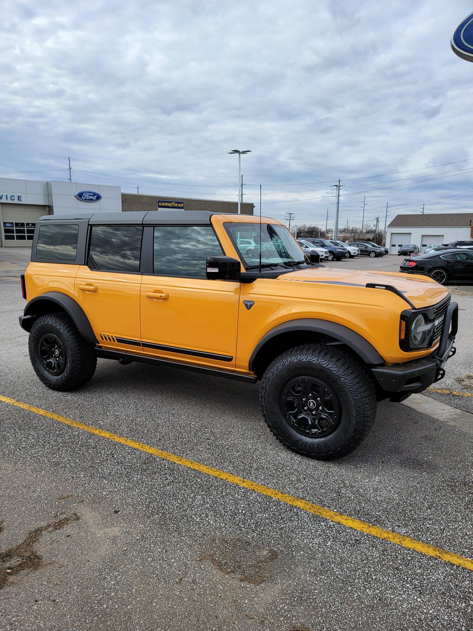 Ford Bronco Cyber Orange FE, Florence Kentucky 20211215_122104
