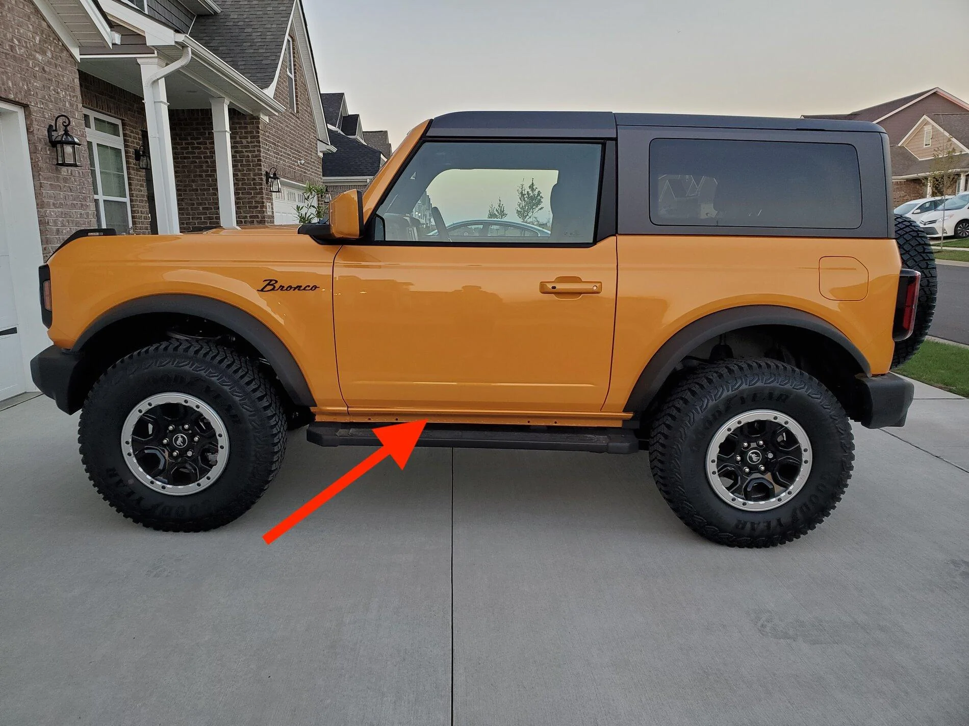 Ford Bronco Ford OEM Side steps/tube steps Question 20211010_190006