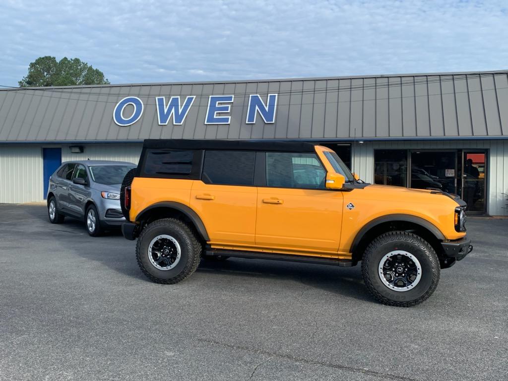 Ford Bronco CYBER ORANGE Bronco Club 39668