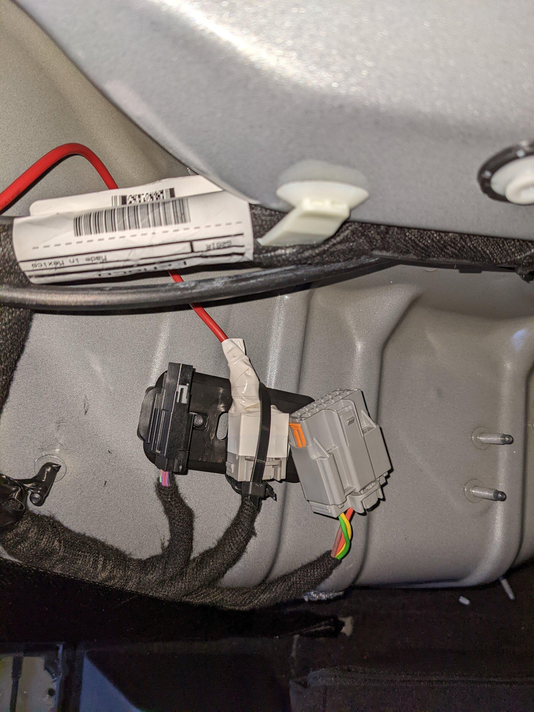 Ford Bronco Curt Plug-and-Play No-Splice Trailer Wiring Harness Out For Bronco PXL_20211218_214043558