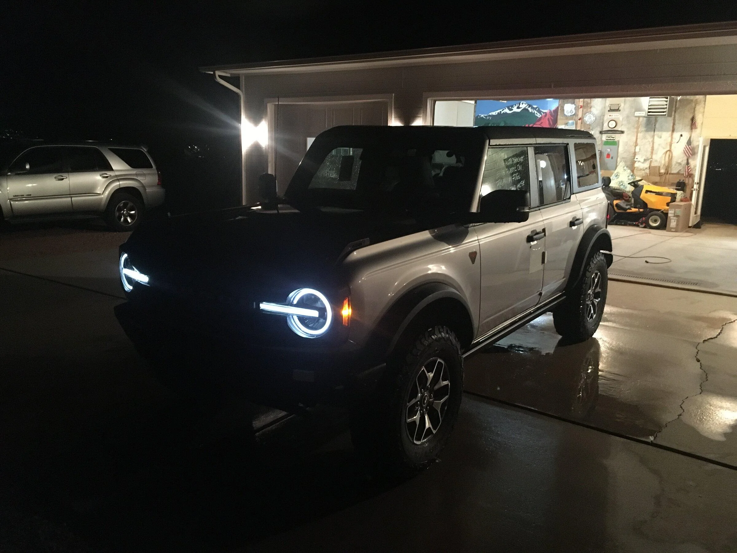 Ford Bronco Is no one ordering iconic silver? IMG_1742