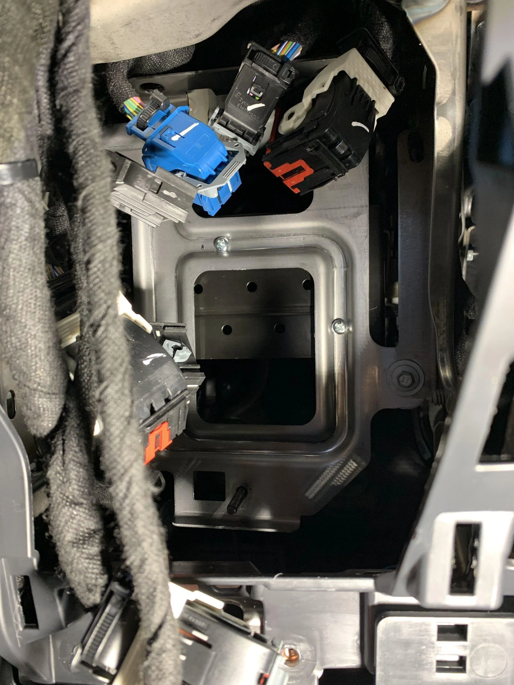 Ford Bronco Mobile Ham Radio Install - Yaesu FTM-300 20211127_145900489_iOS