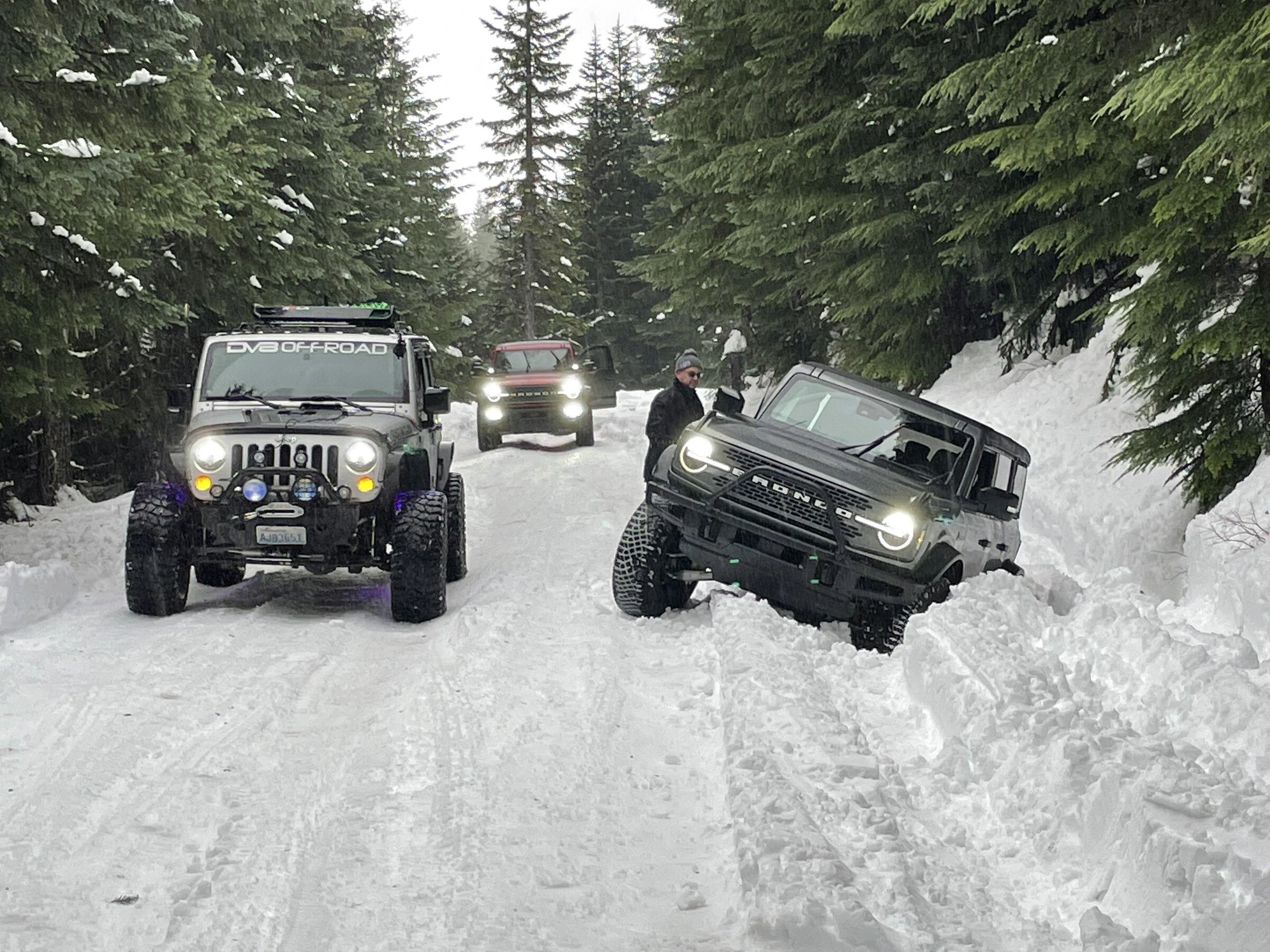 Ford Bronco 4 in the snow! PNW Broncos meet & group drive IMG_9768