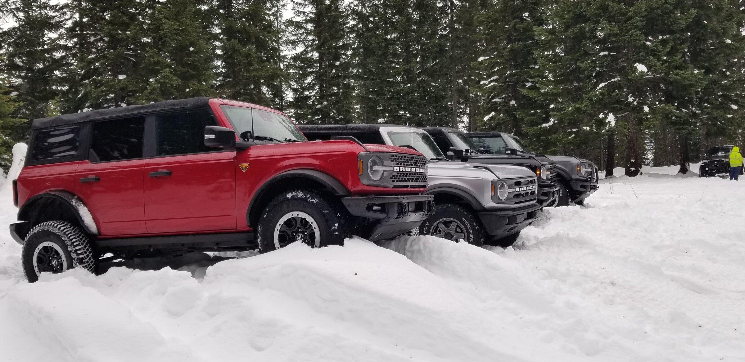 Ford Bronco 4 in the snow! PNW Broncos meet & group drive 20211218_120717