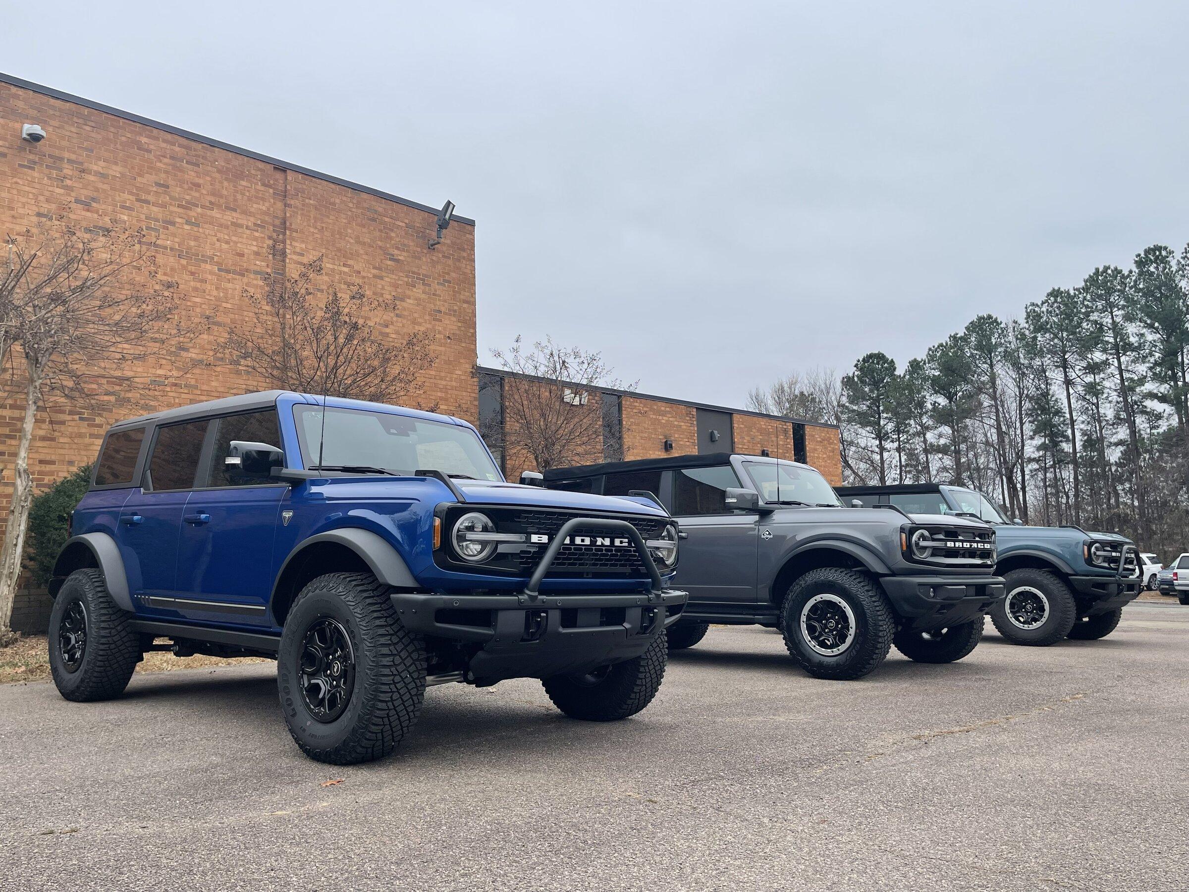 Ford Bronco Mod Bumper causing over 1/2” reduction in ride height???  3 Broncos compared. 25C32ECC-62E0-48A0-838B-7F0FC74848F4