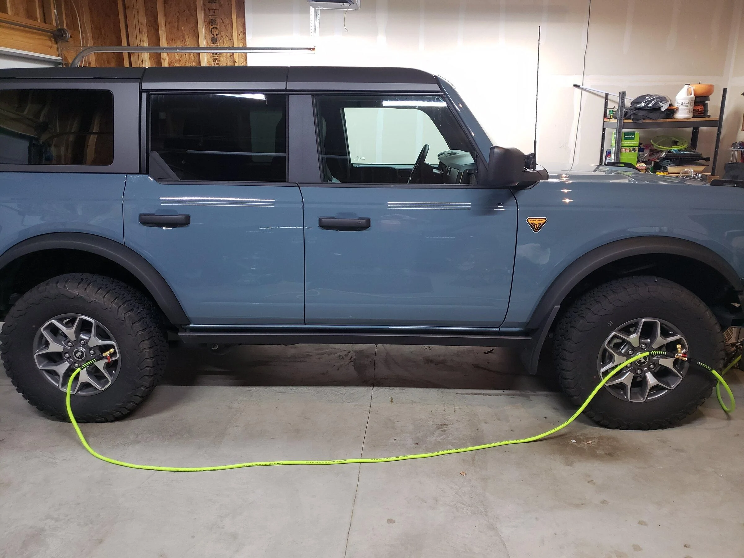 Ford Bronco Blksn955.o DIY inflator setup (4 tire air up / air down system) 20211219_133227
