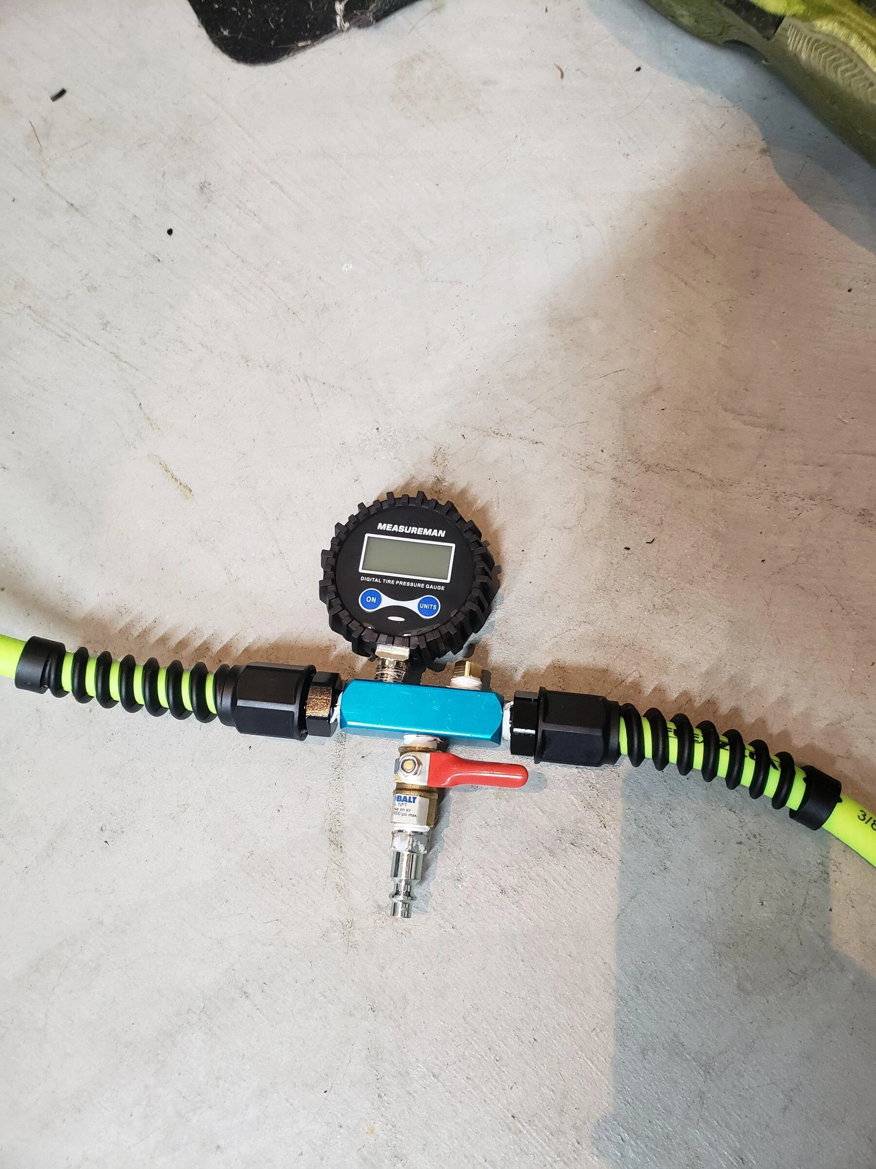 Ford Bronco Blksn955.o DIY inflator setup (4 tire air up / air down system) 20211219_132924