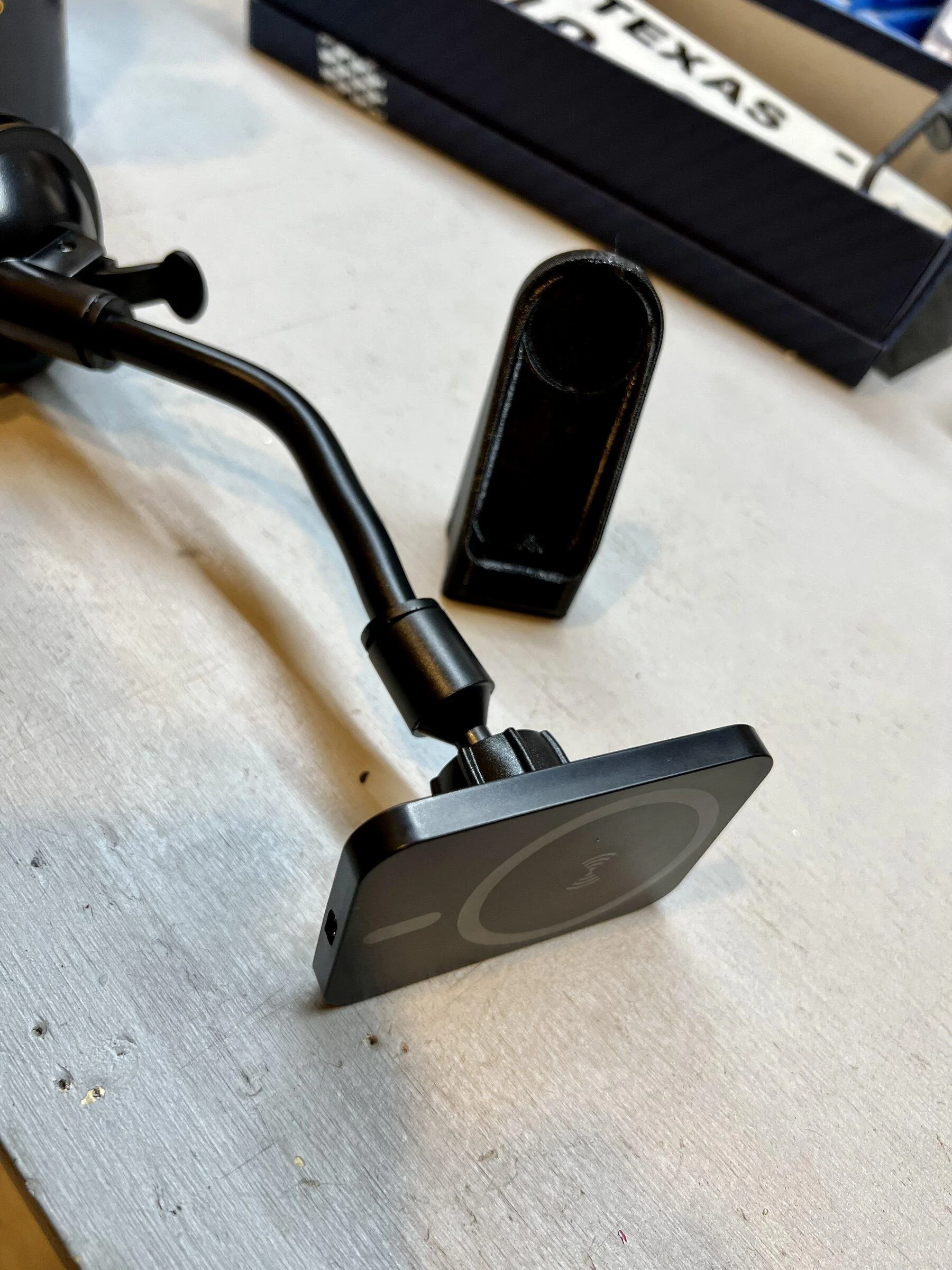 Ford Bronco Custom MagSafe iPhone Mount DIY IMG-6345