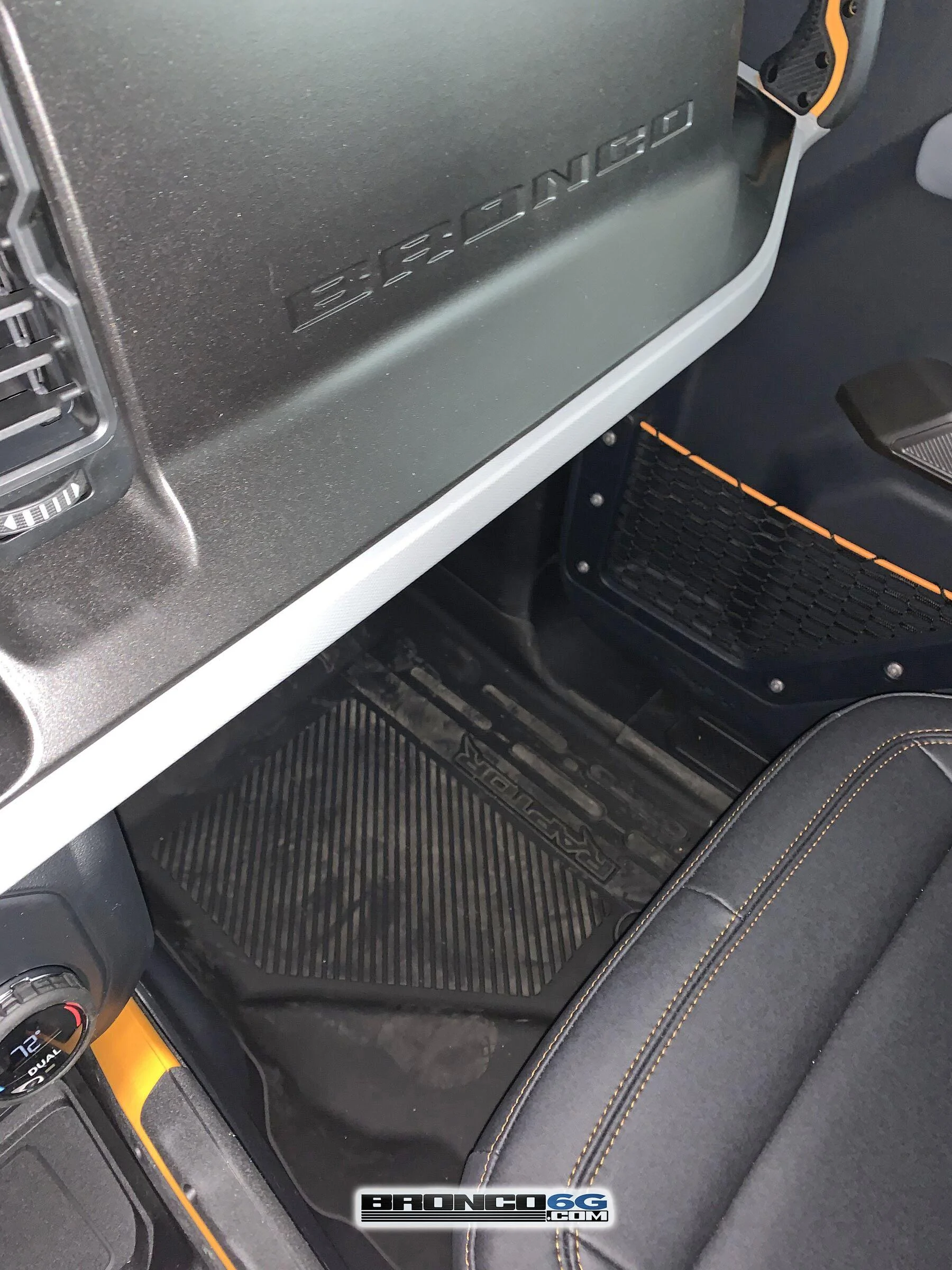 Ford Bronco Bronco Raptor floor mats came in my 2021 Badlands Bronco Raptor Floor Mats Liners 2