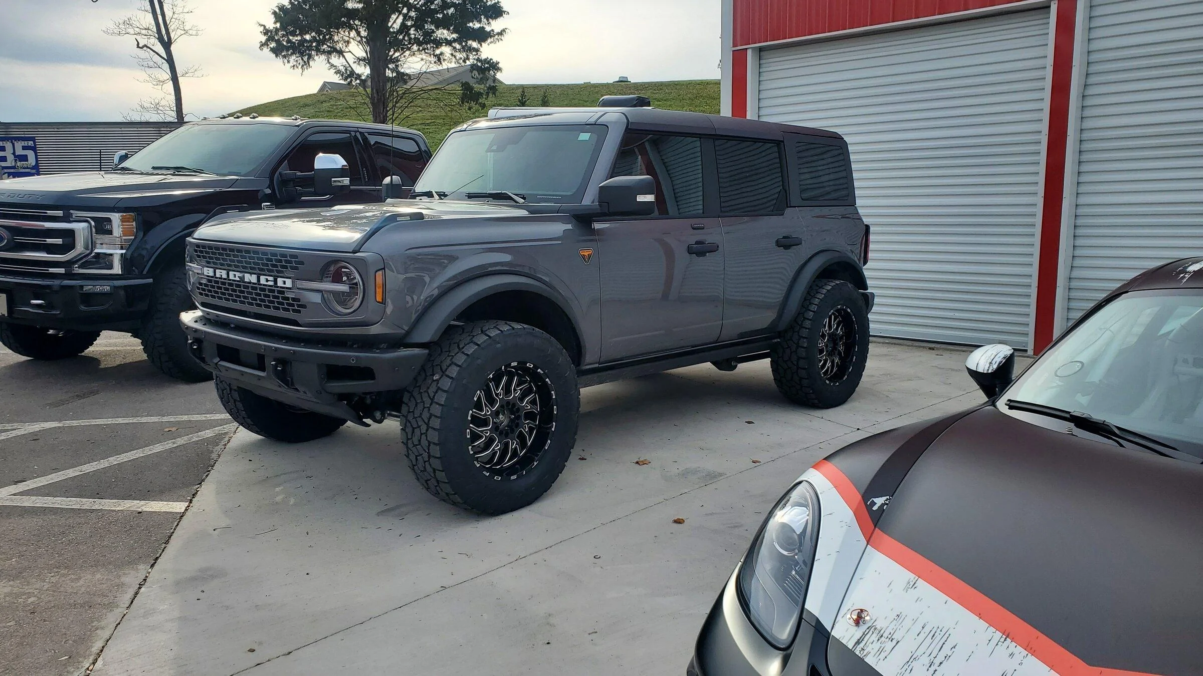 Ford Bronco Installed: Fabtech 1.5" front strut spacer level kit, 2dr OB Squatch! 20211201_133829