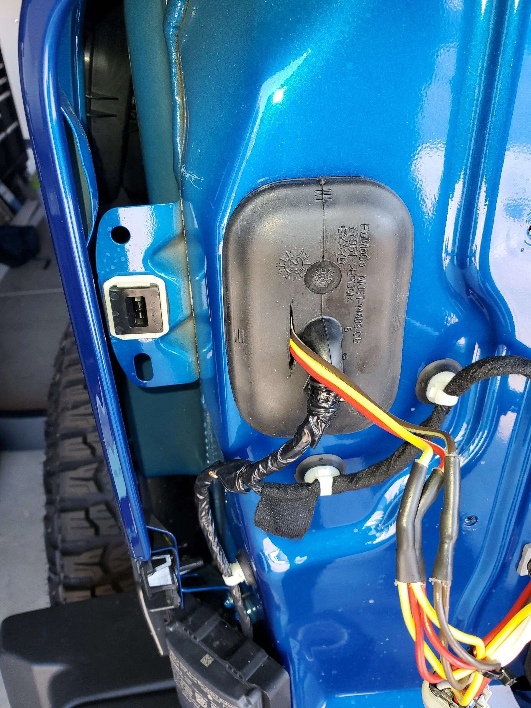 Ford Bronco Curt Plug-and-Play No-Splice Trailer Wiring Harness Out For Bronco 20211129_111521